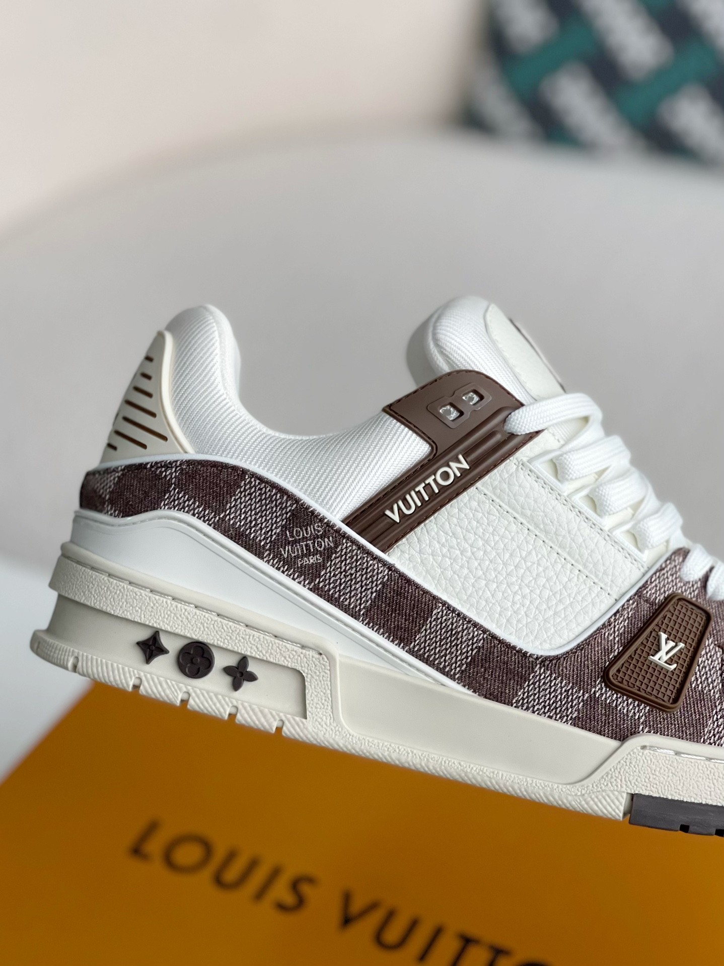 「#3135」 LOUIS VUITTON TRAINER SNEAKERS