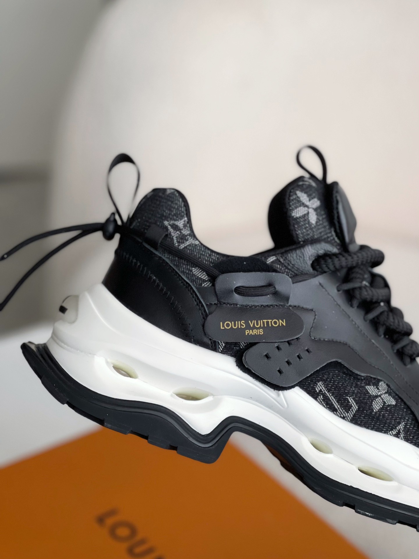 「#3689」LOUIS VUITTON CASUAL SNEAKERS