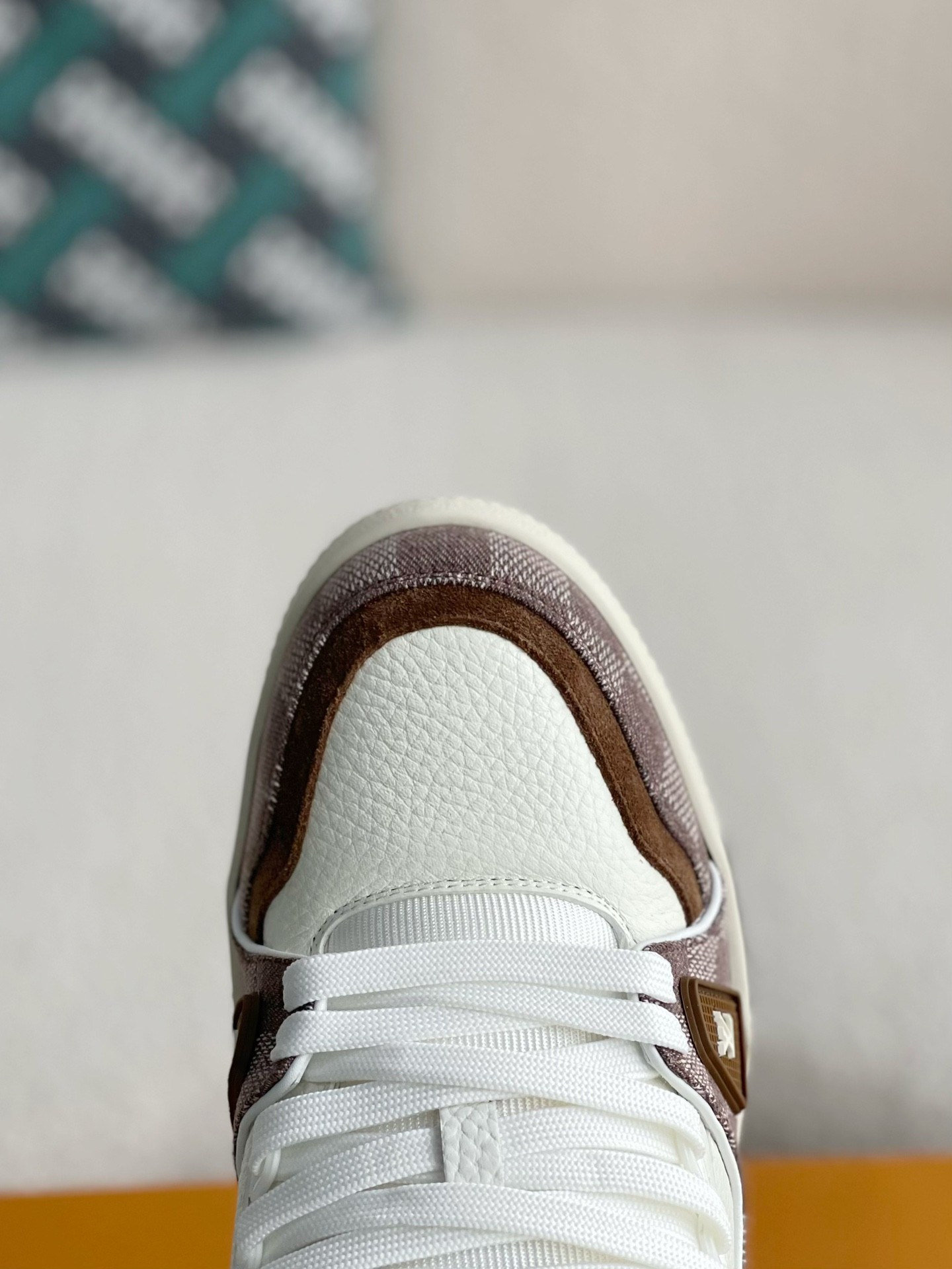 「#3135」 LOUIS VUITTON TRAINER SNEAKERS
