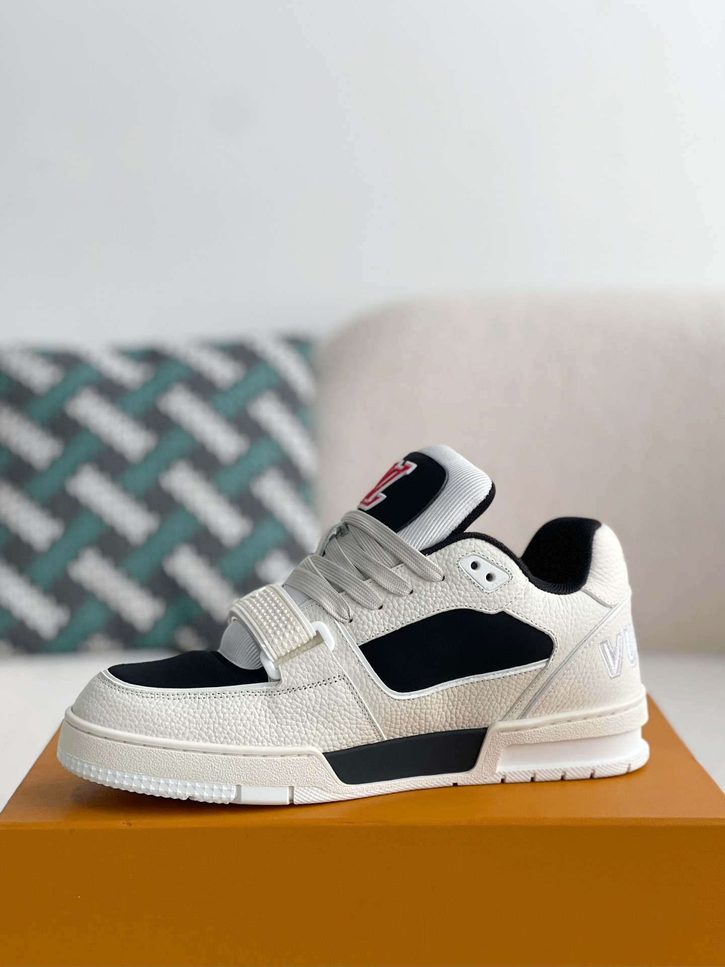 「#3192」LOUIS VUITTON SNEAKERS