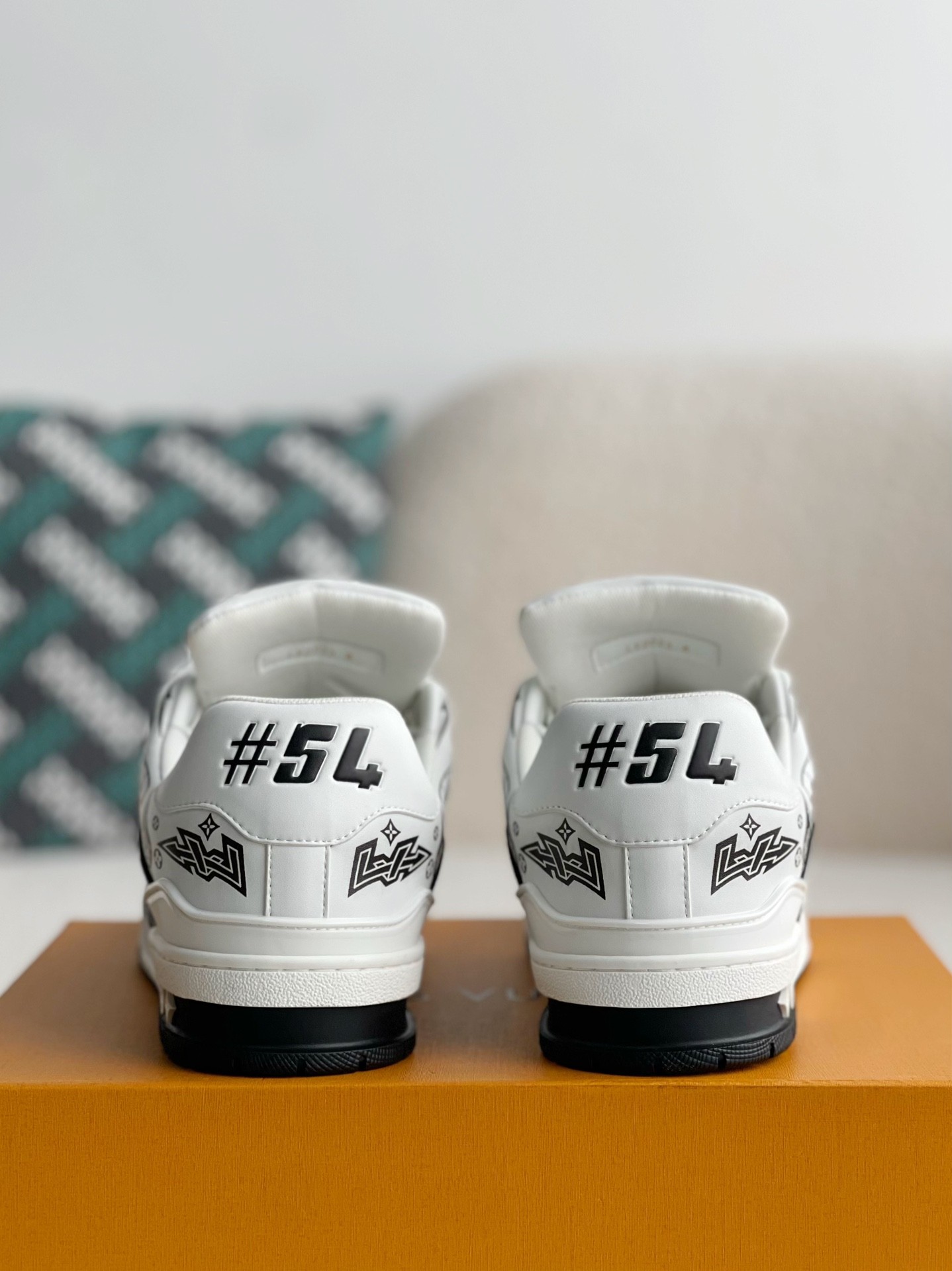 「#2968」LOUIS VUITTON SNEAKERS