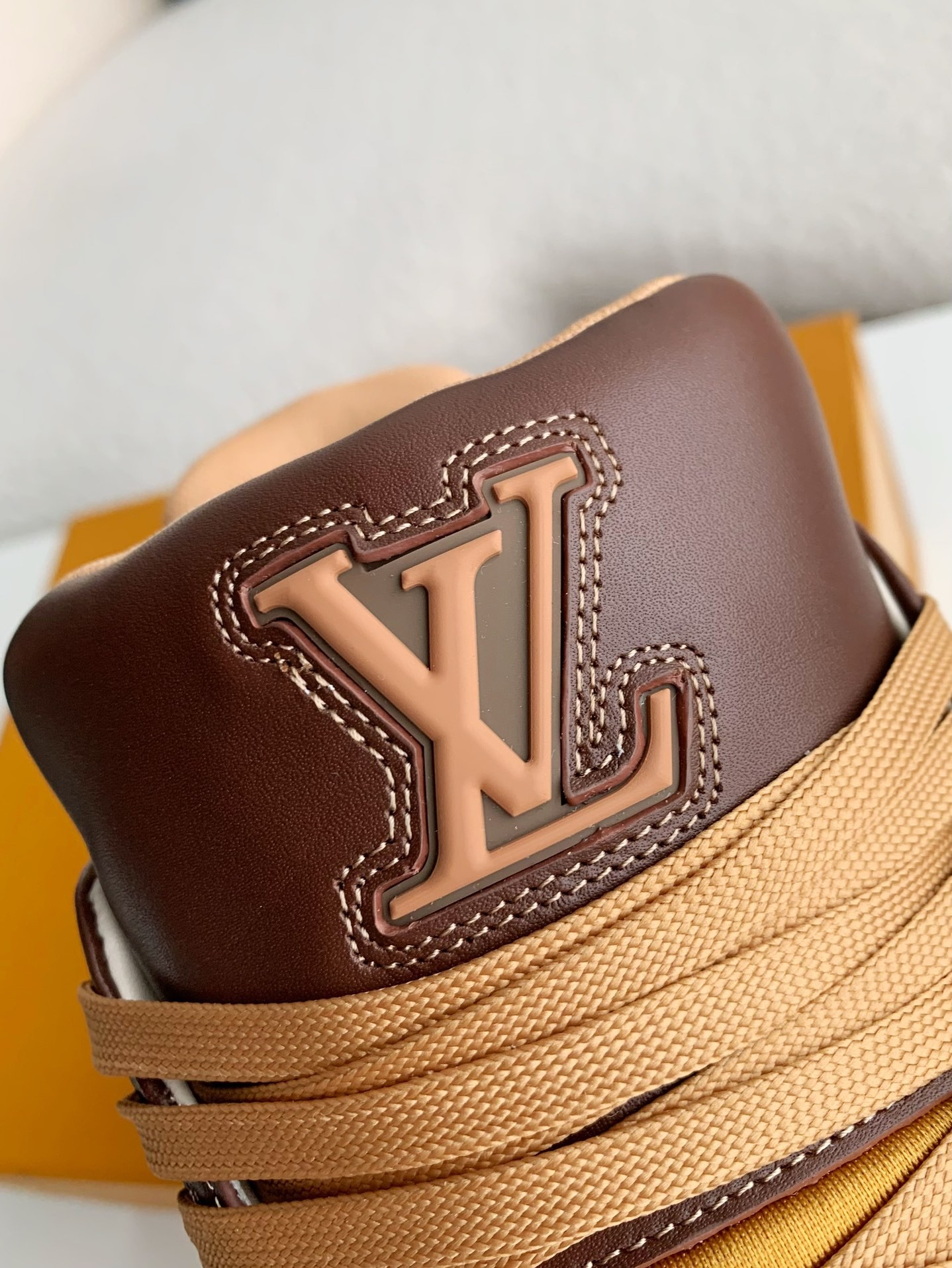 「#3309」 LOUIS VUITTON TRAINER SNEAKERS