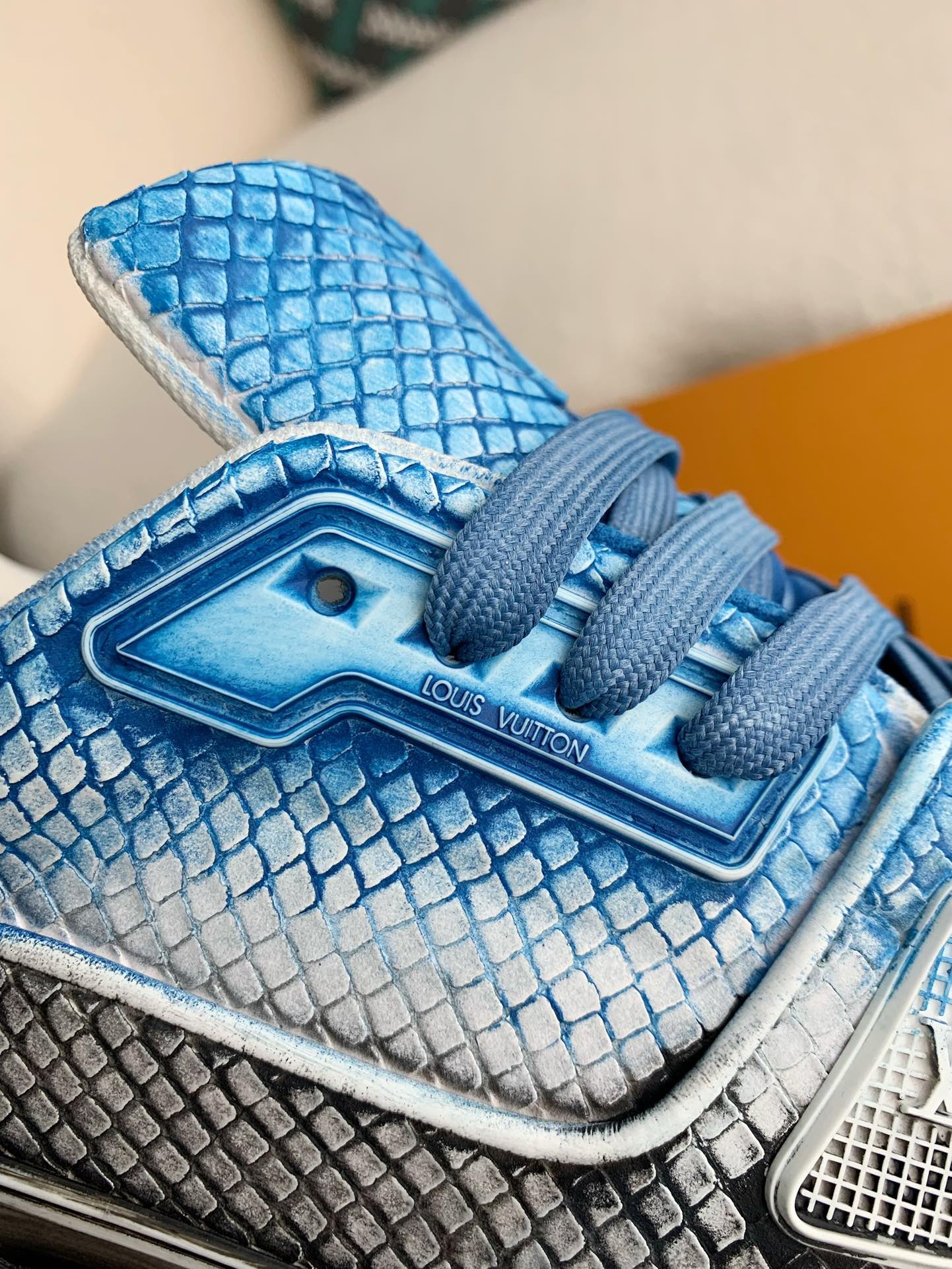 「#3314」 LOUIS VUITTON TRAINER SNEAKERS