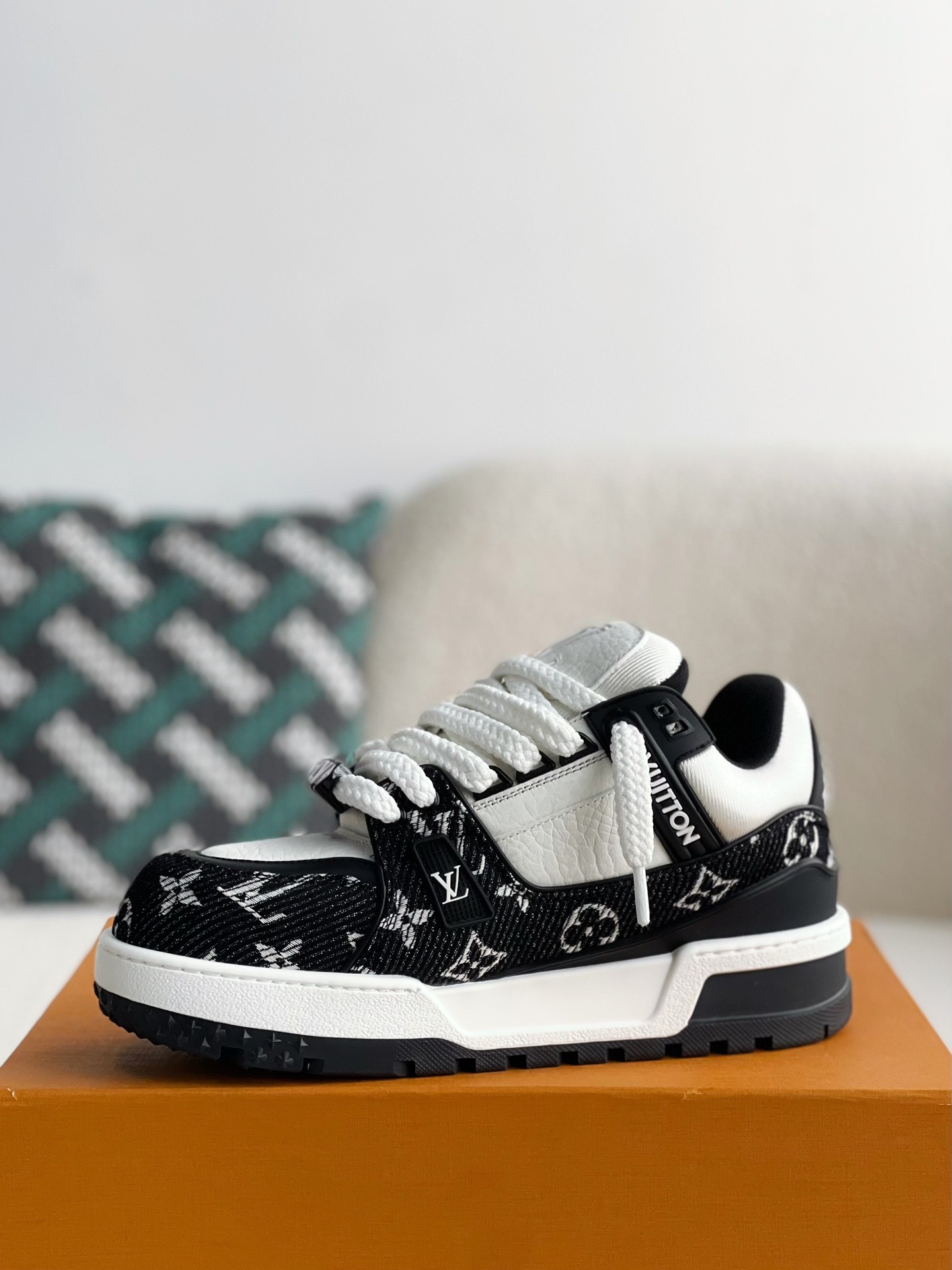 「#3357」LOUIS VUITTON  TRAINER 2023Show style Sneakers