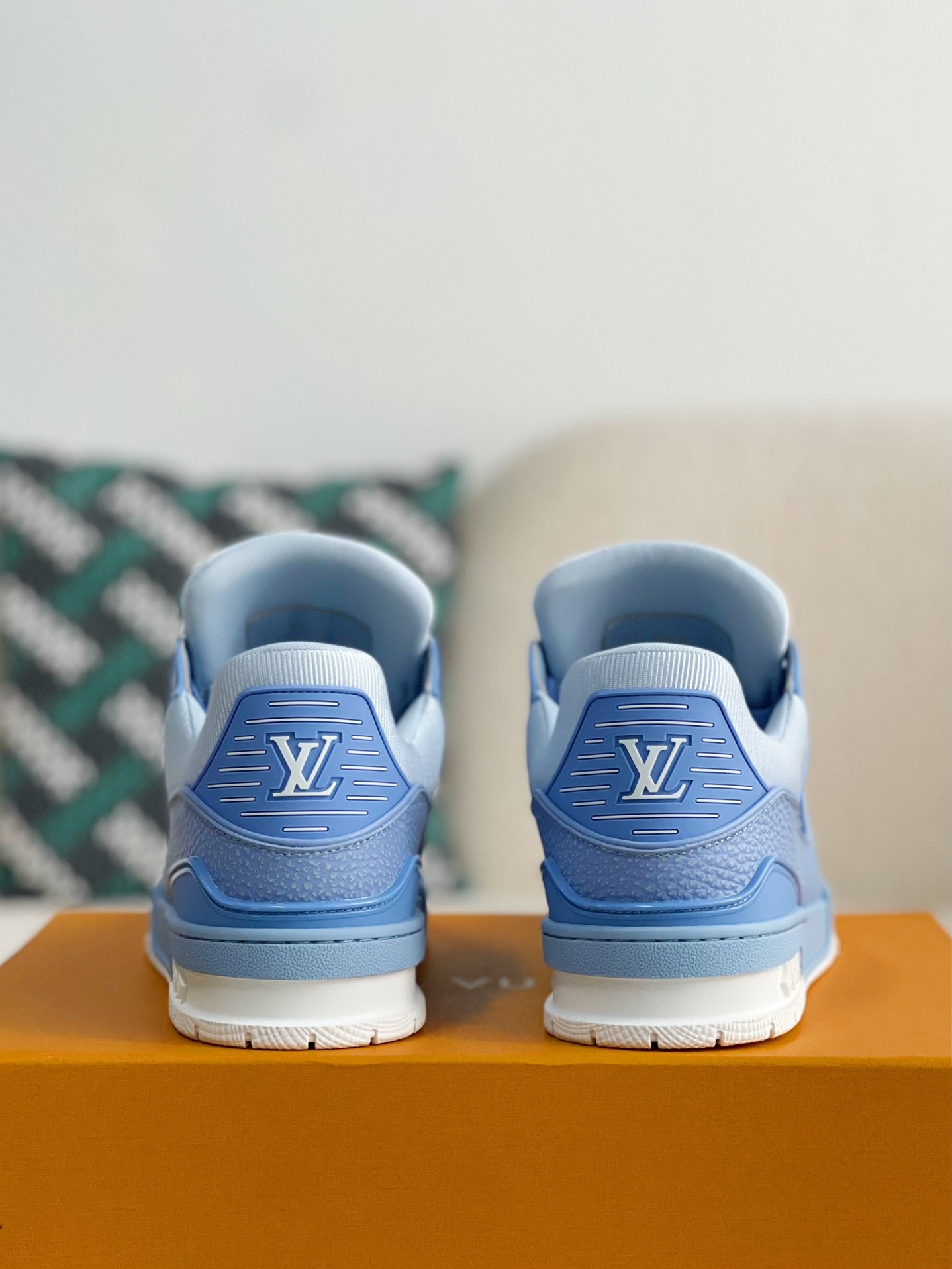 「#3038」LOUIS VUITTON SNEAKERS