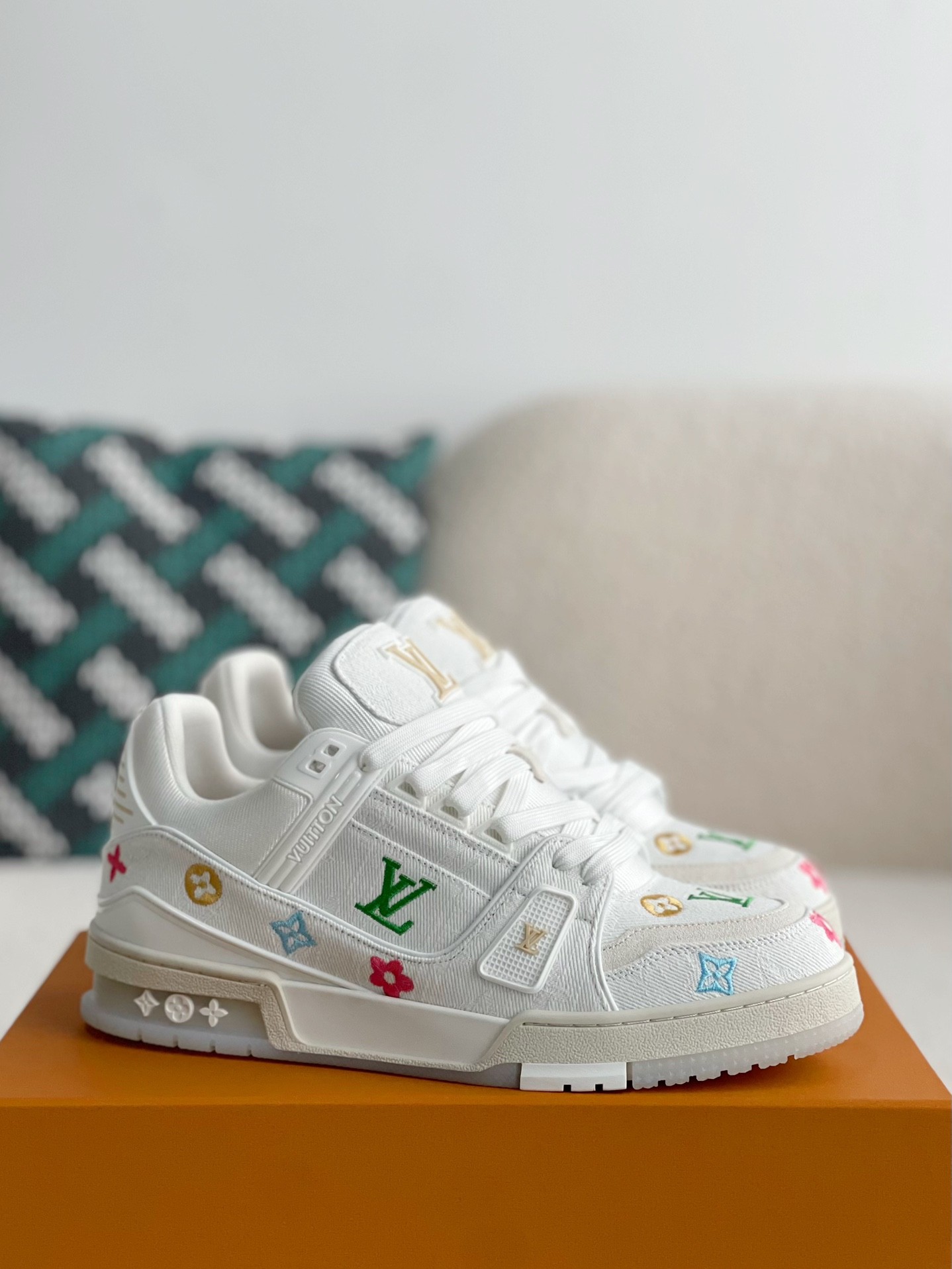 「#3229」 LOUIS VUITTON TRAINER SNEAKERS