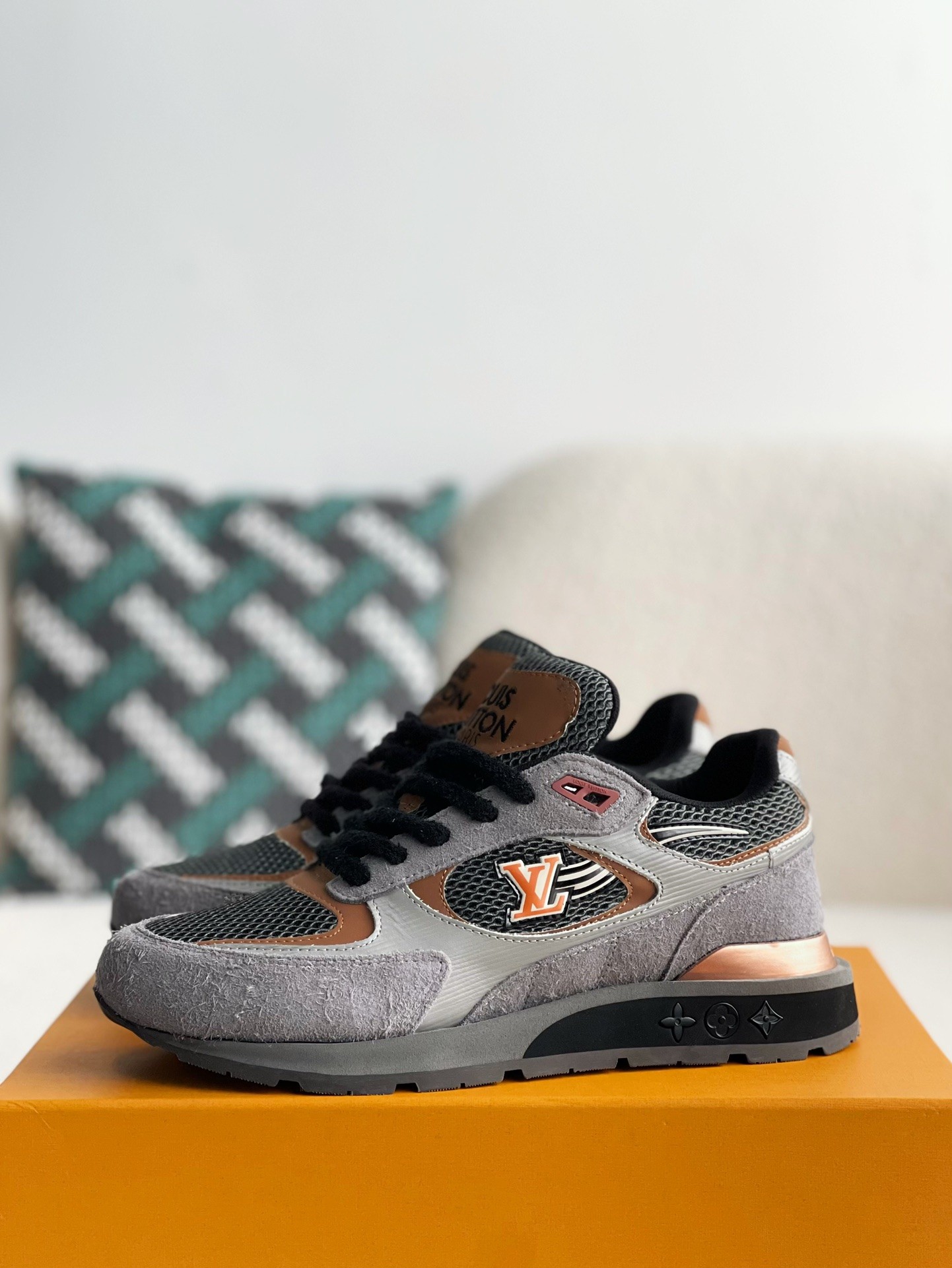 「#3256」LOUIS VUITTON Low-top running shoes