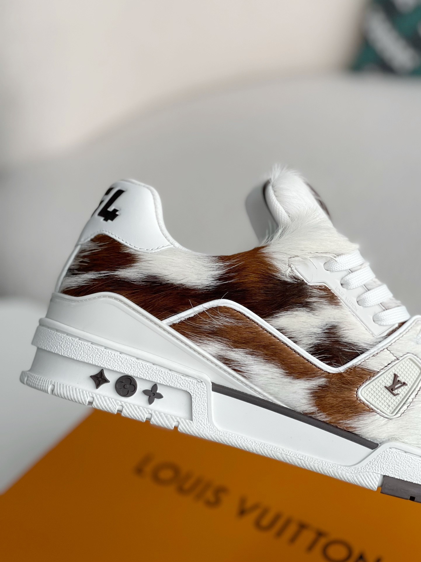 「#3530」 LOUIS VUITTON TRAINER SNEAKERS