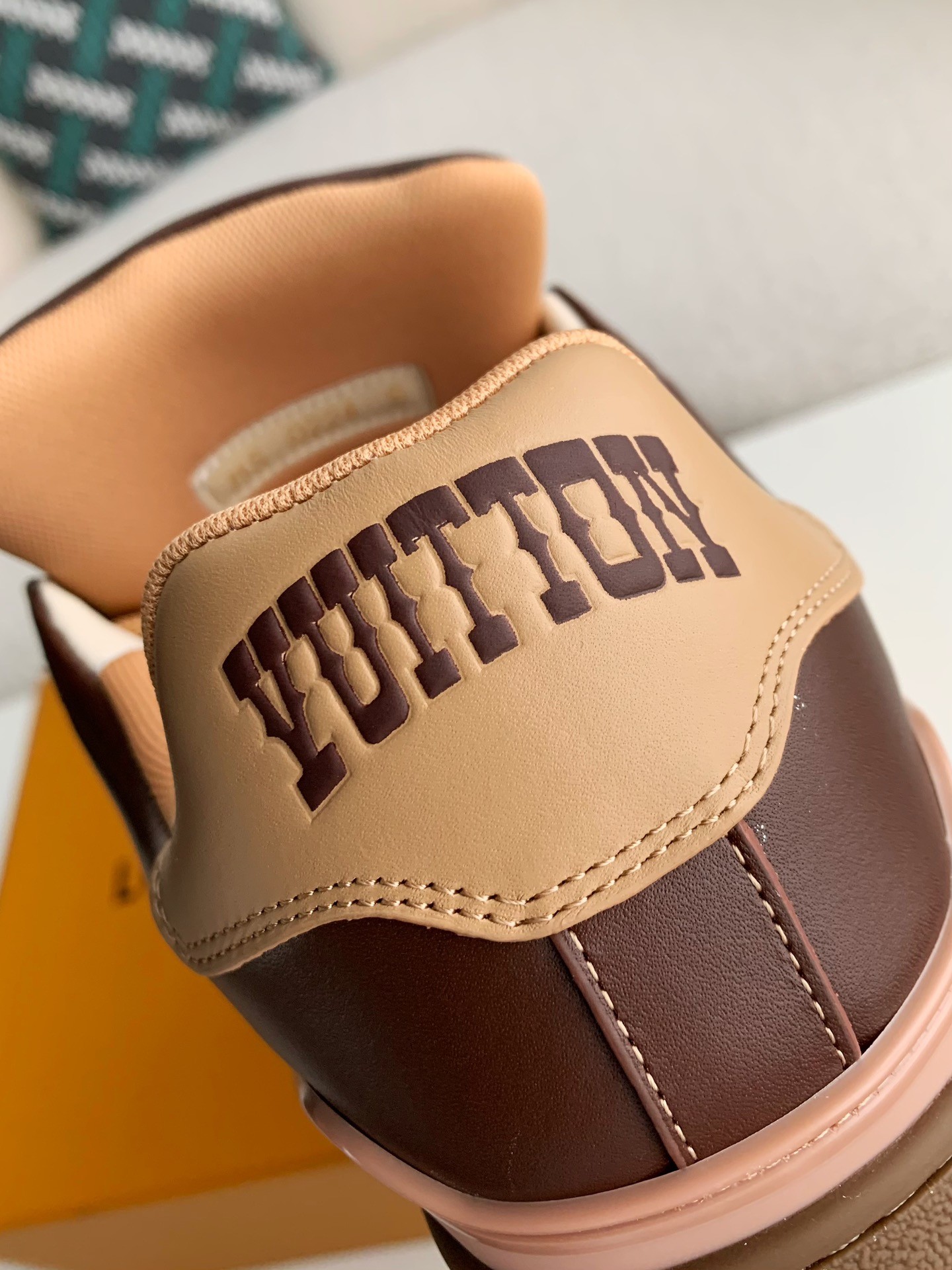 「#3309」 LOUIS VUITTON TRAINER SNEAKERS