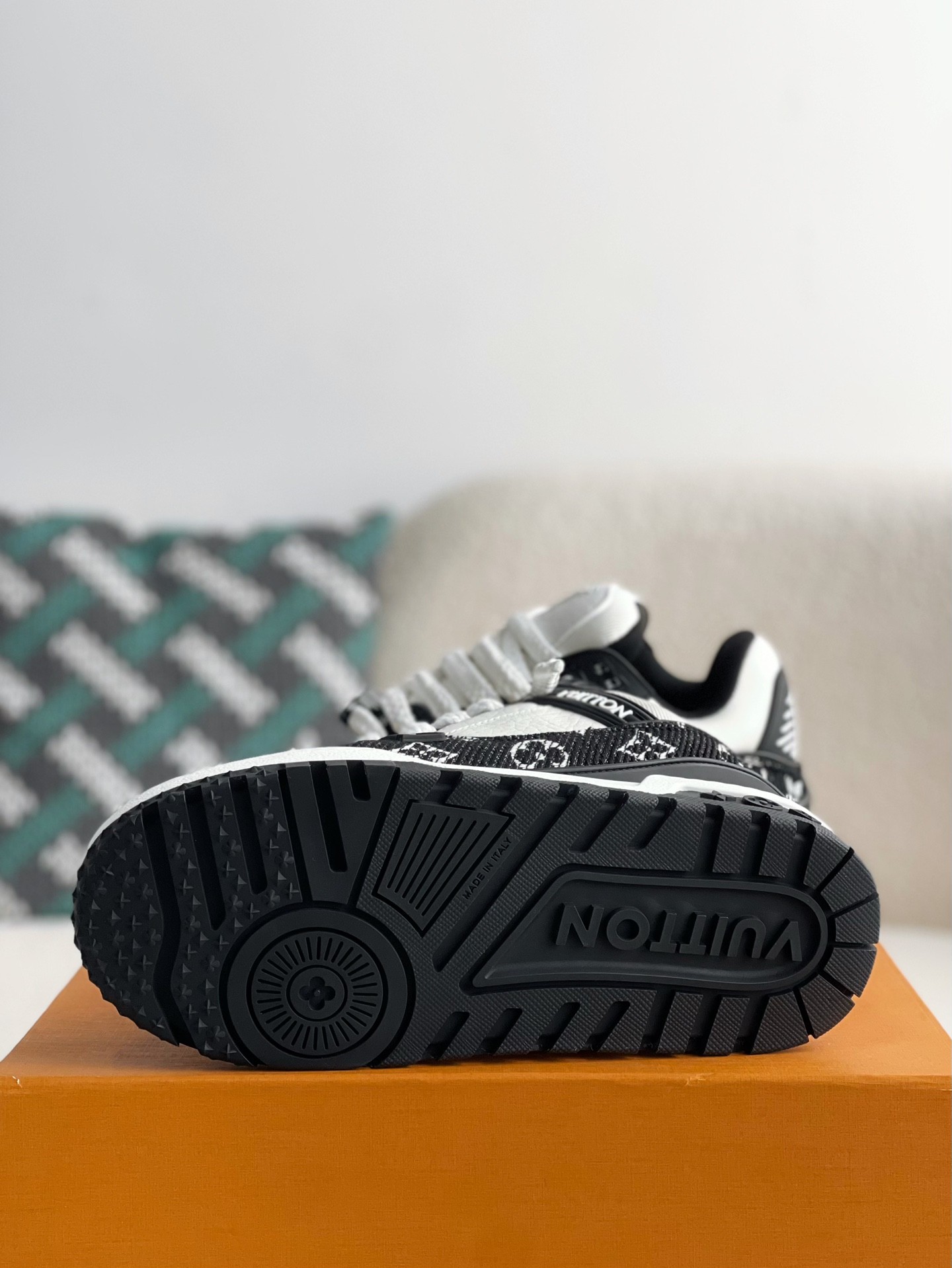 「#3357」LOUIS VUITTON  TRAINER 2023Show style Sneakers