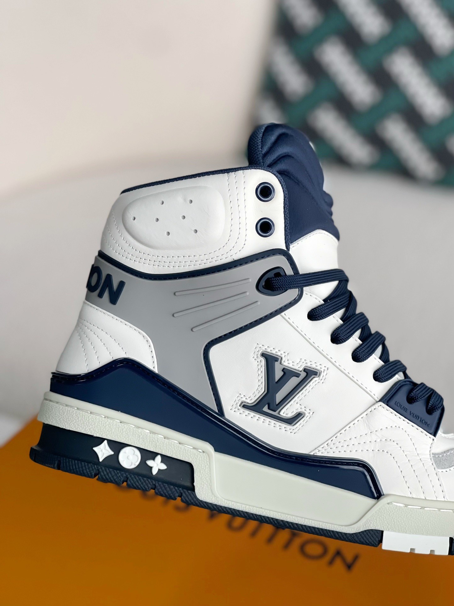 「#3197」LOUIS VUITTON TRAINER SNEAKERS