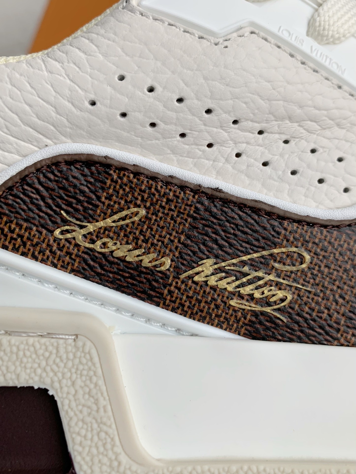 「#3385」 LOUIS VUITTON TRAINER SNEAKERS