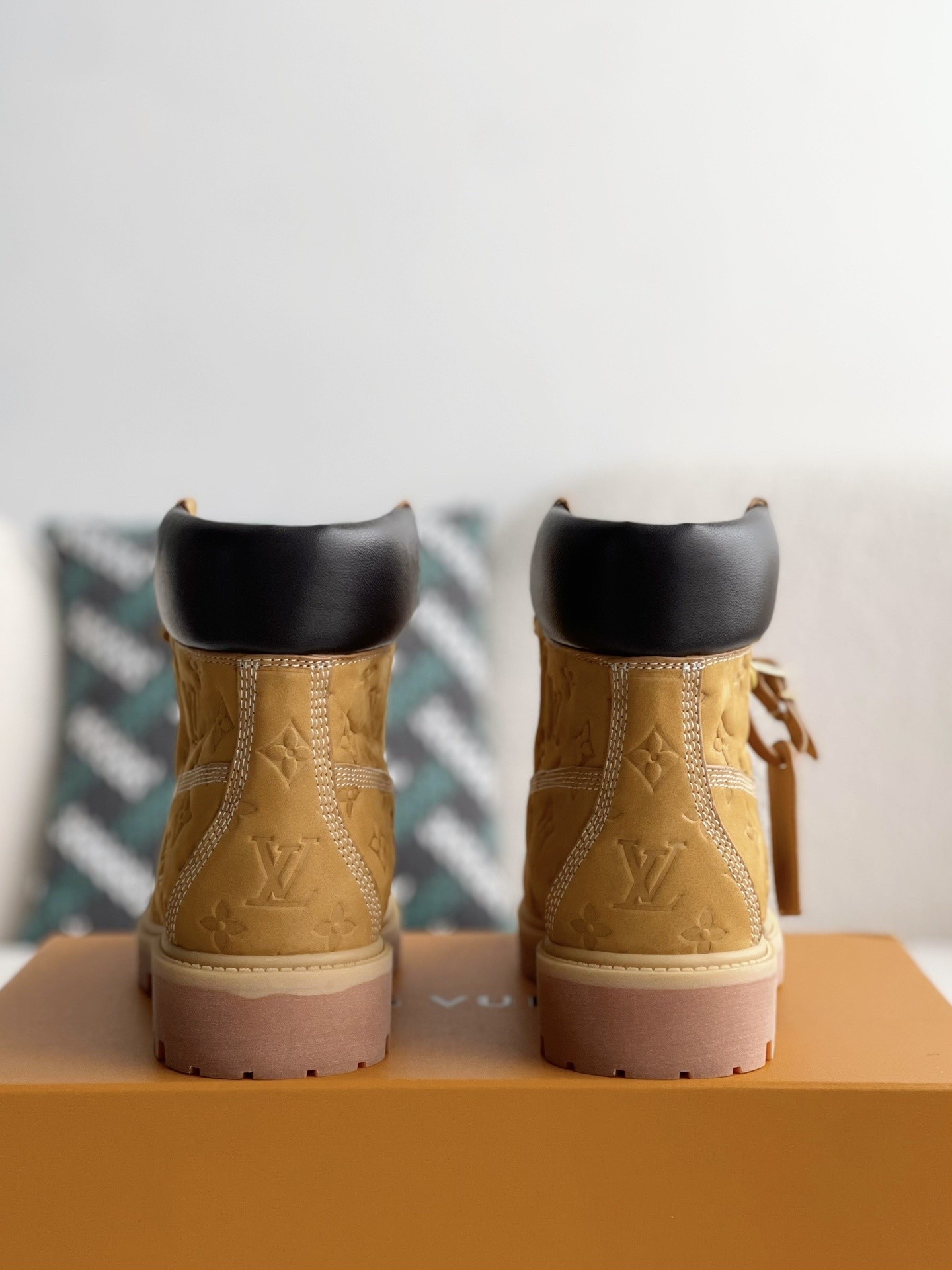 Louis Vuitton x Timberland yellow boots/Martin boots/boots