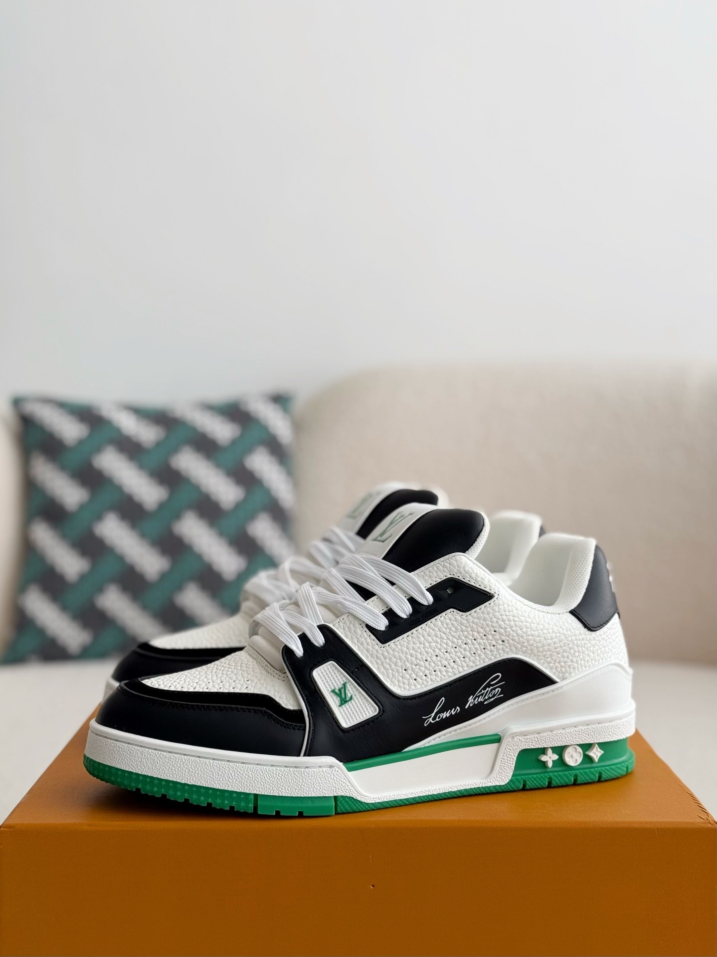 「#3722」LOUIS VUITTON TRAINER SNEAKERS