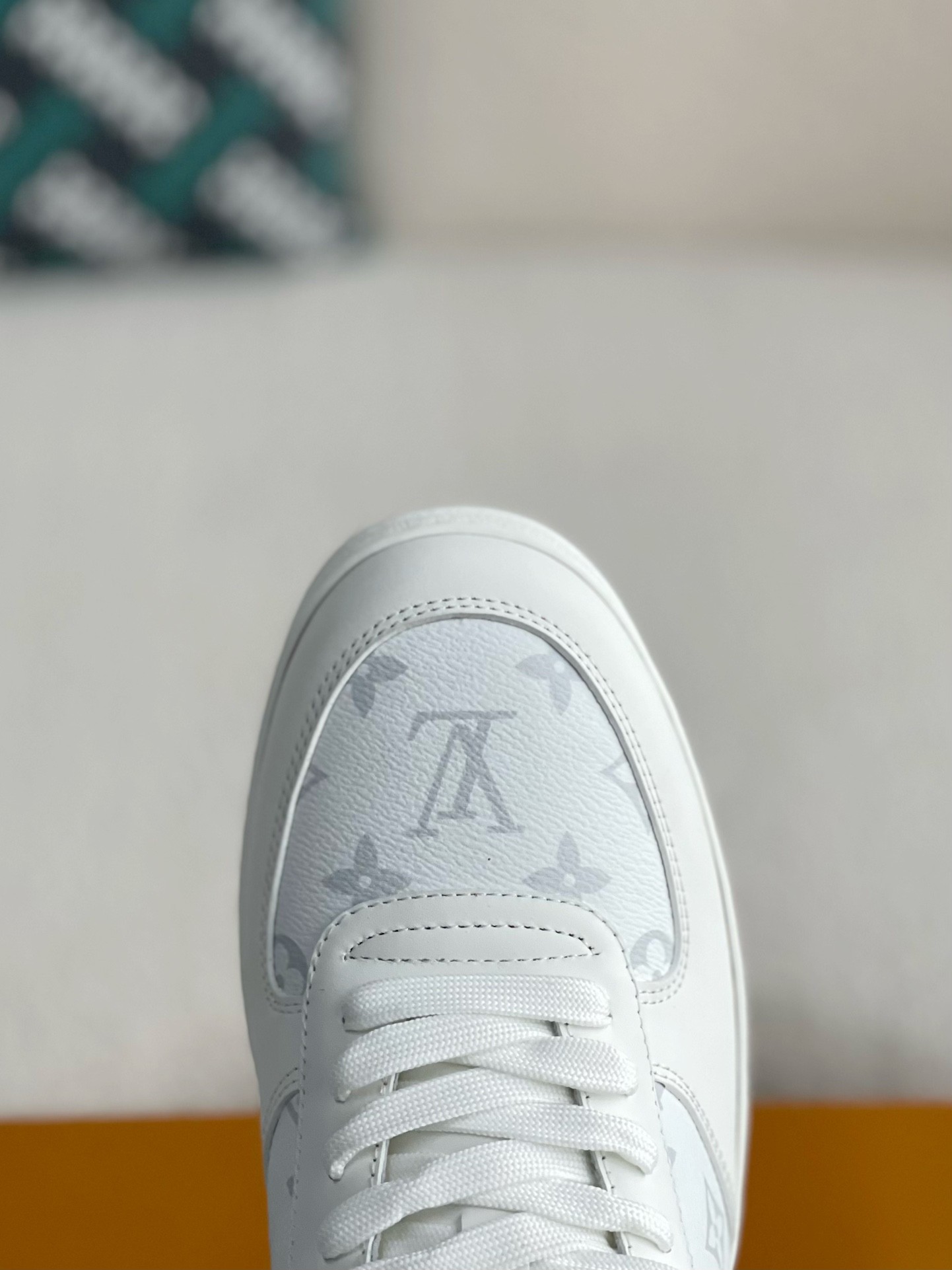 「#3217」LOUIS VUITTON RIVOLI SNEAKERS