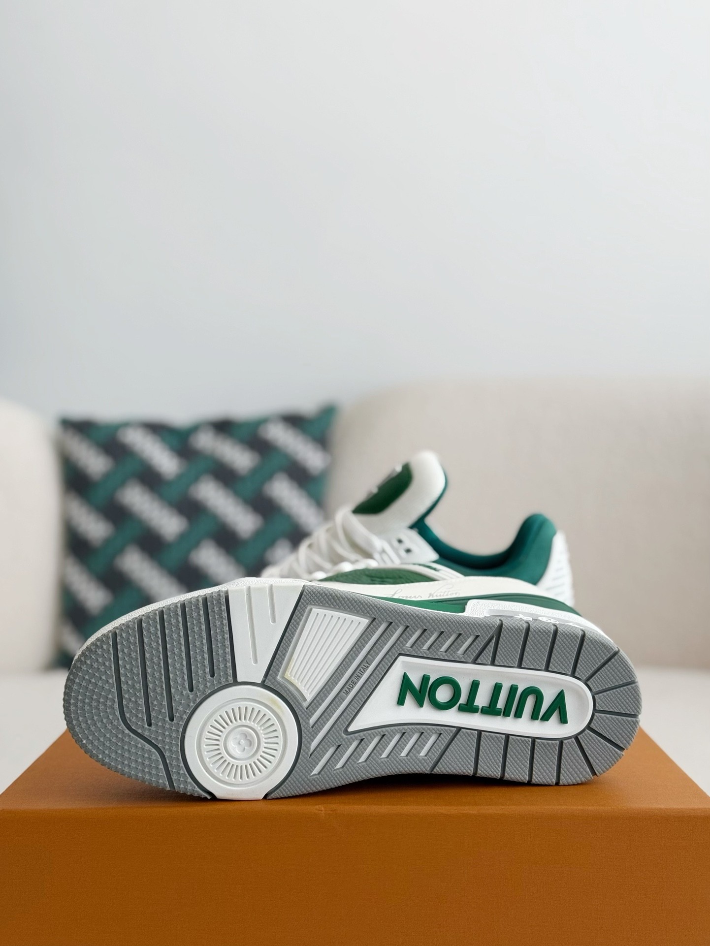 「#3876」 LOUIS VUITTON TRAINER SNEAKERS