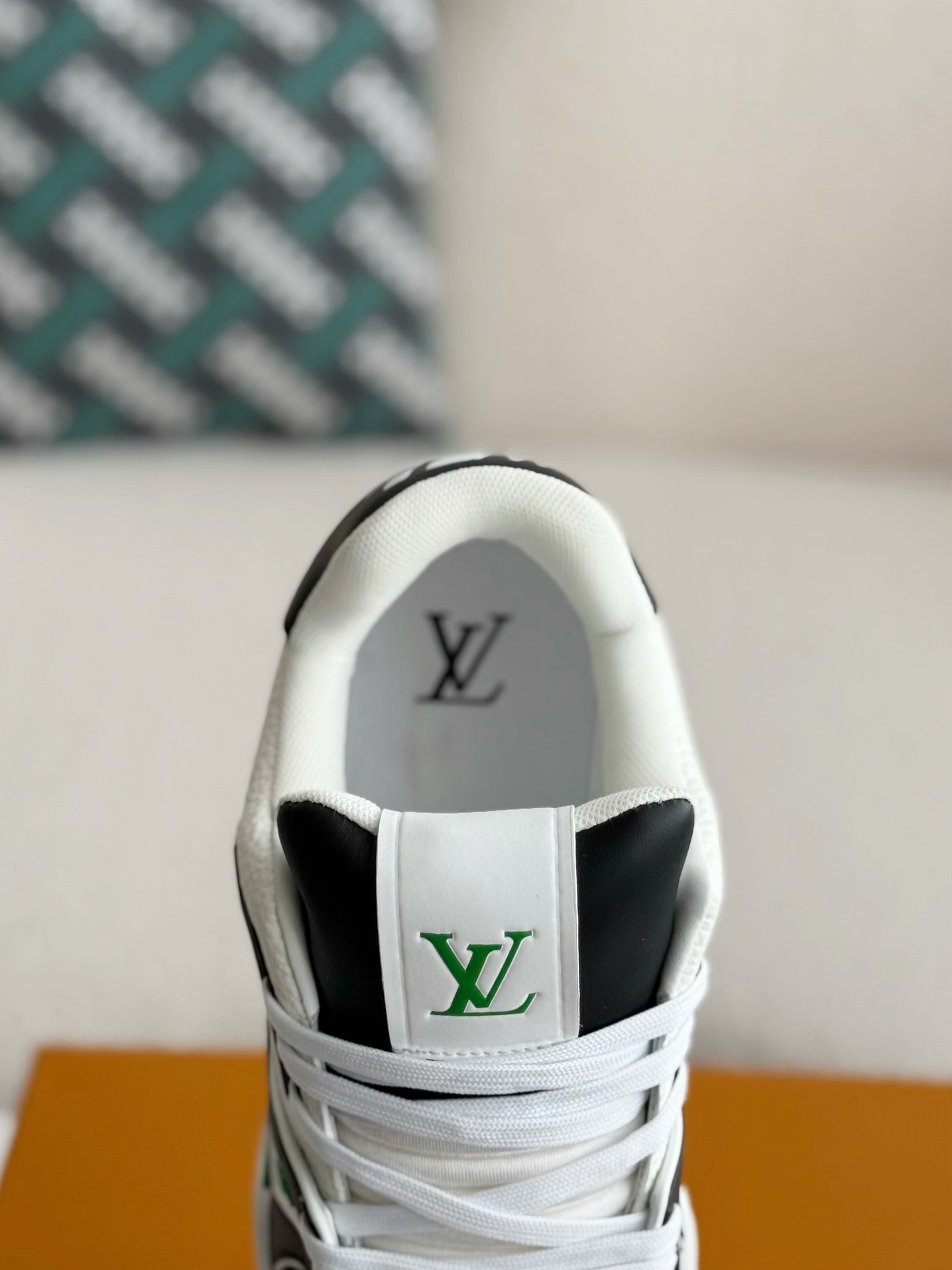 「#3722」LOUIS VUITTON TRAINER SNEAKERS