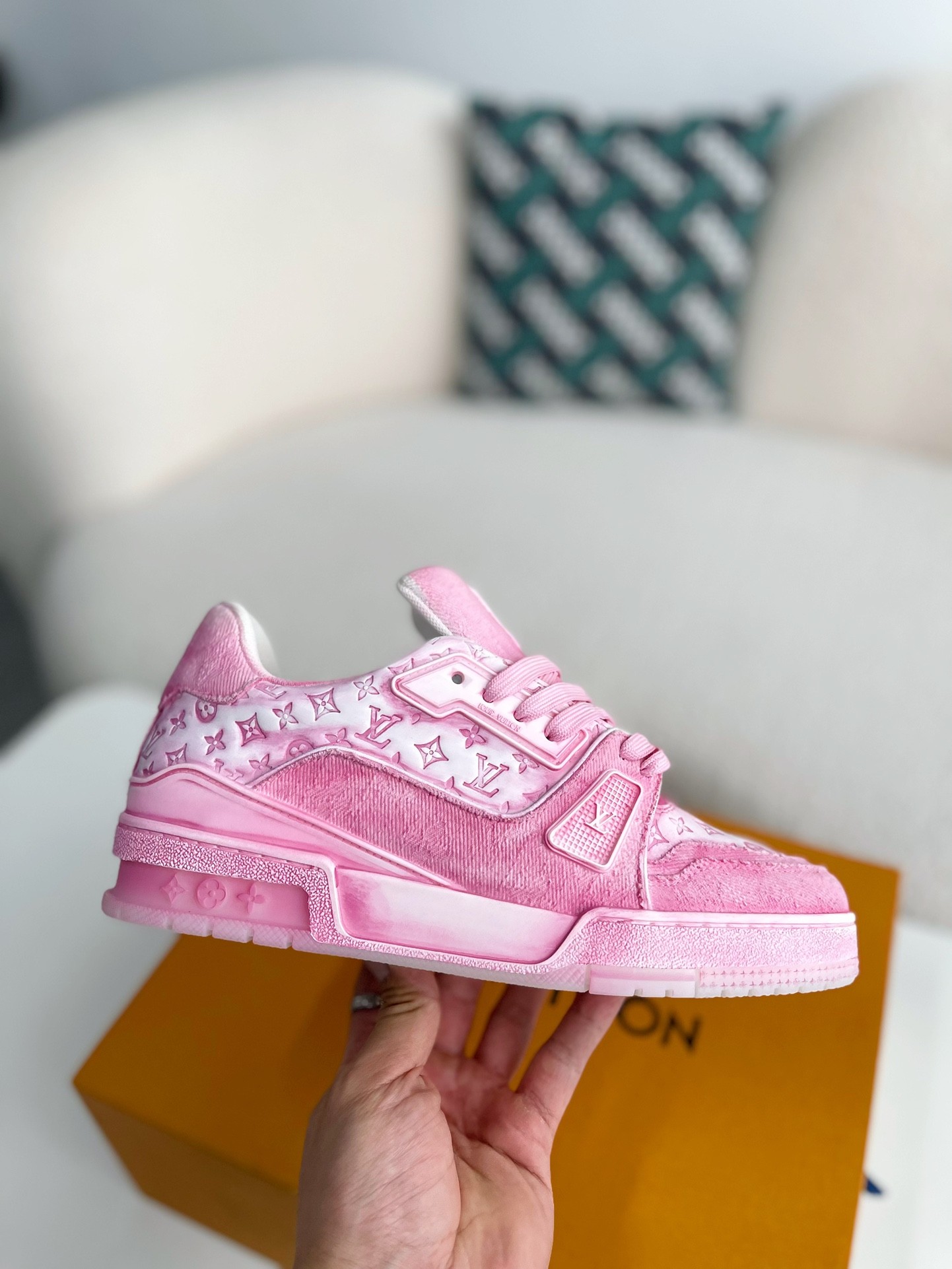 「#3317」 LOUIS VUITTON TRAINER SNEAKERS