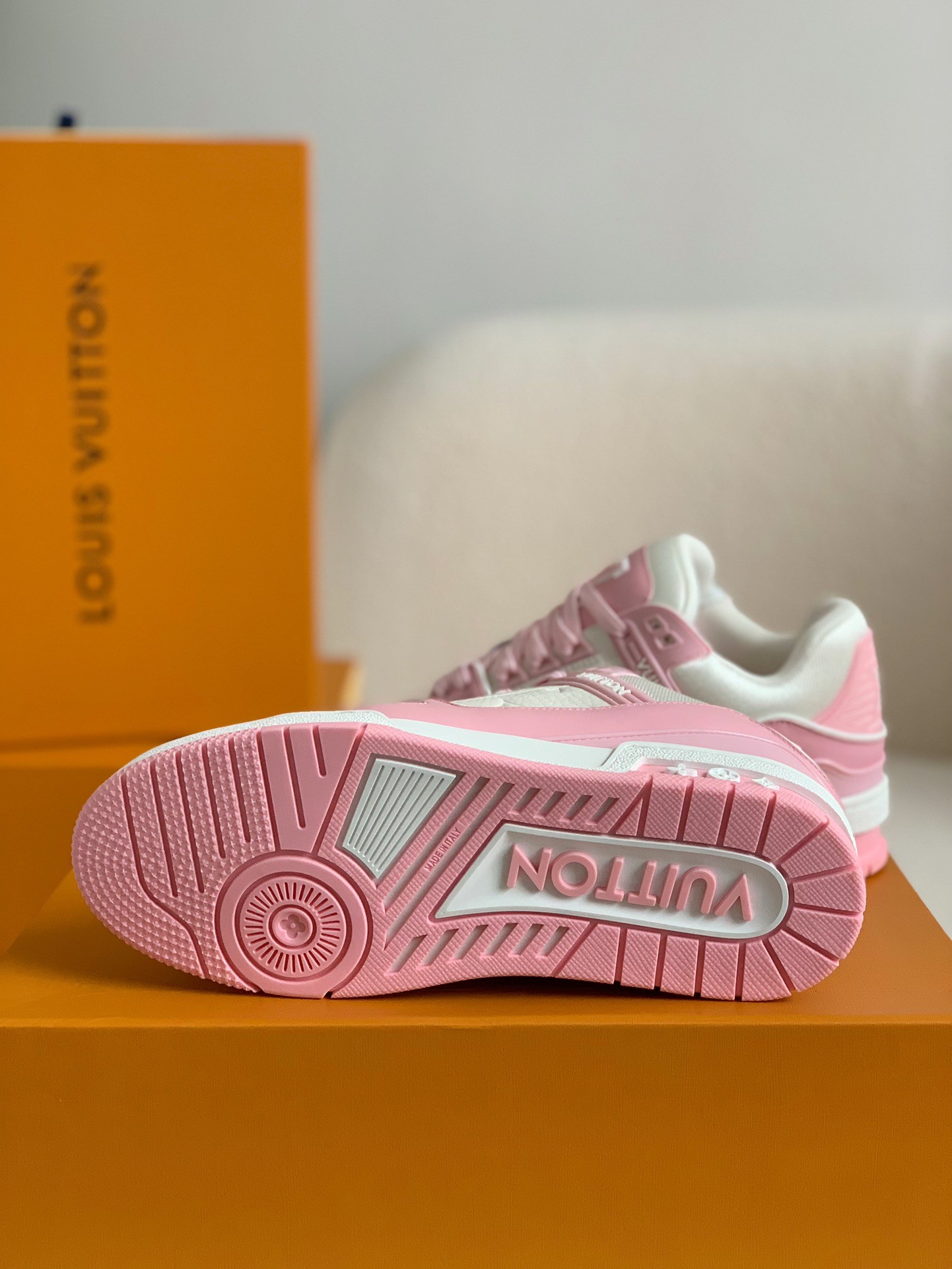 LOUIS VUITTON TRAINER SNEAKERS