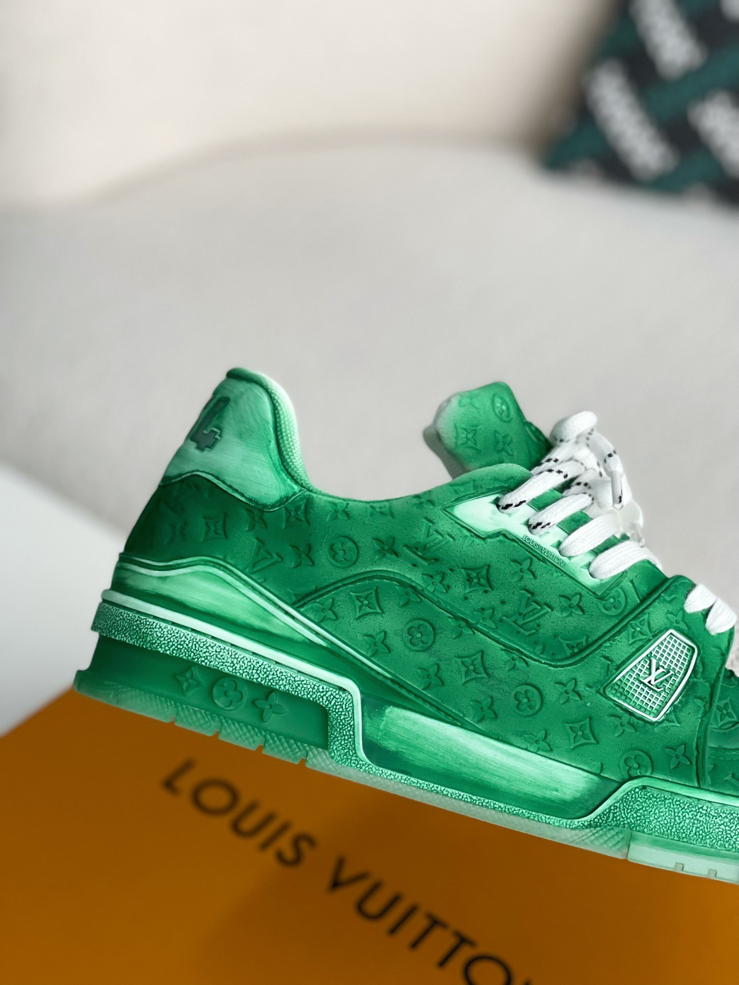 「#3564」 LOUIS VUITTON TRAINER SNEAKERS