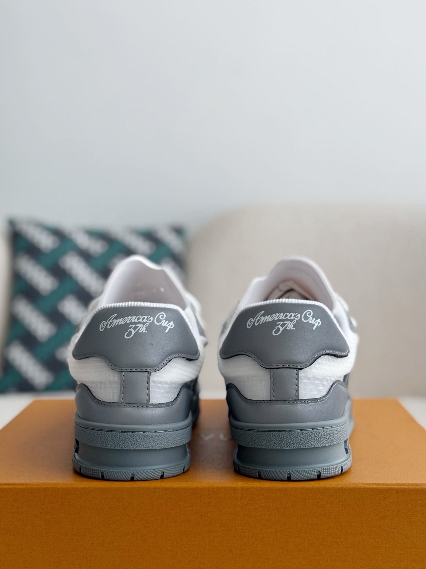 「#3836」 LOUIS VUITTON TRAINER CUP SNEAKERS