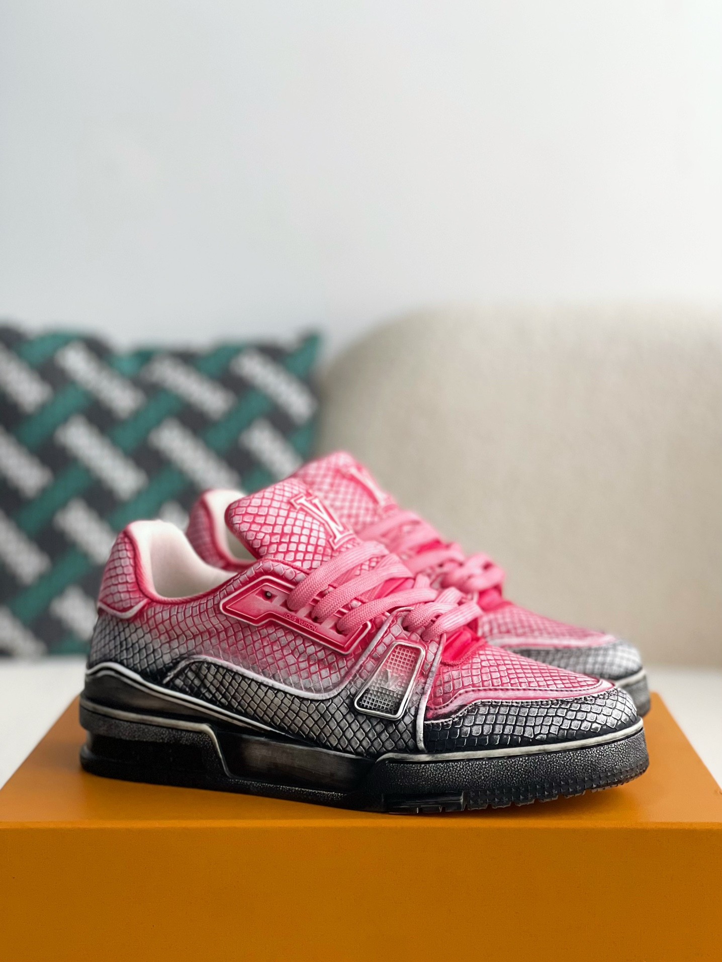 「#3313」 LOUIS VUITTON TRAINER SNEAKERS