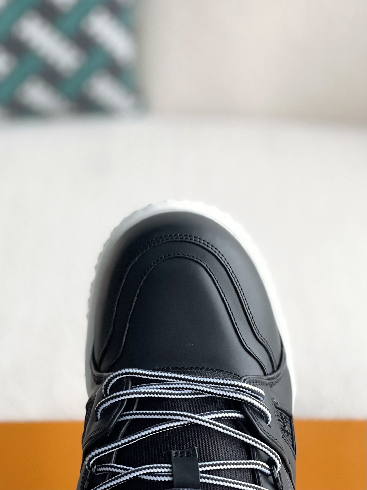 「#3338」 LOUIS VUITTON TRAINER Maxi SNEAKERS