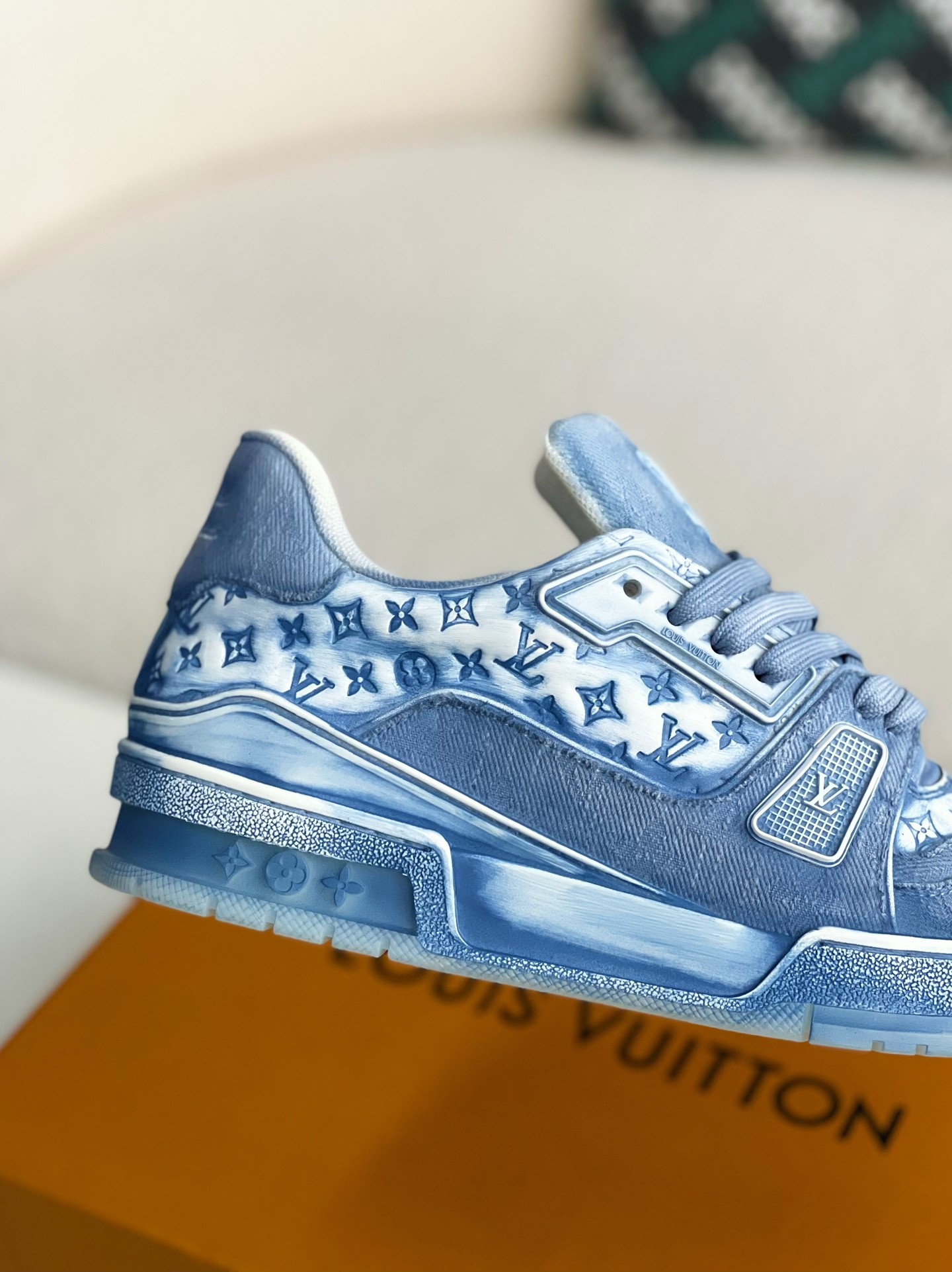 「#3318」 LOUIS VUITTON TRAINER SNEAKERS