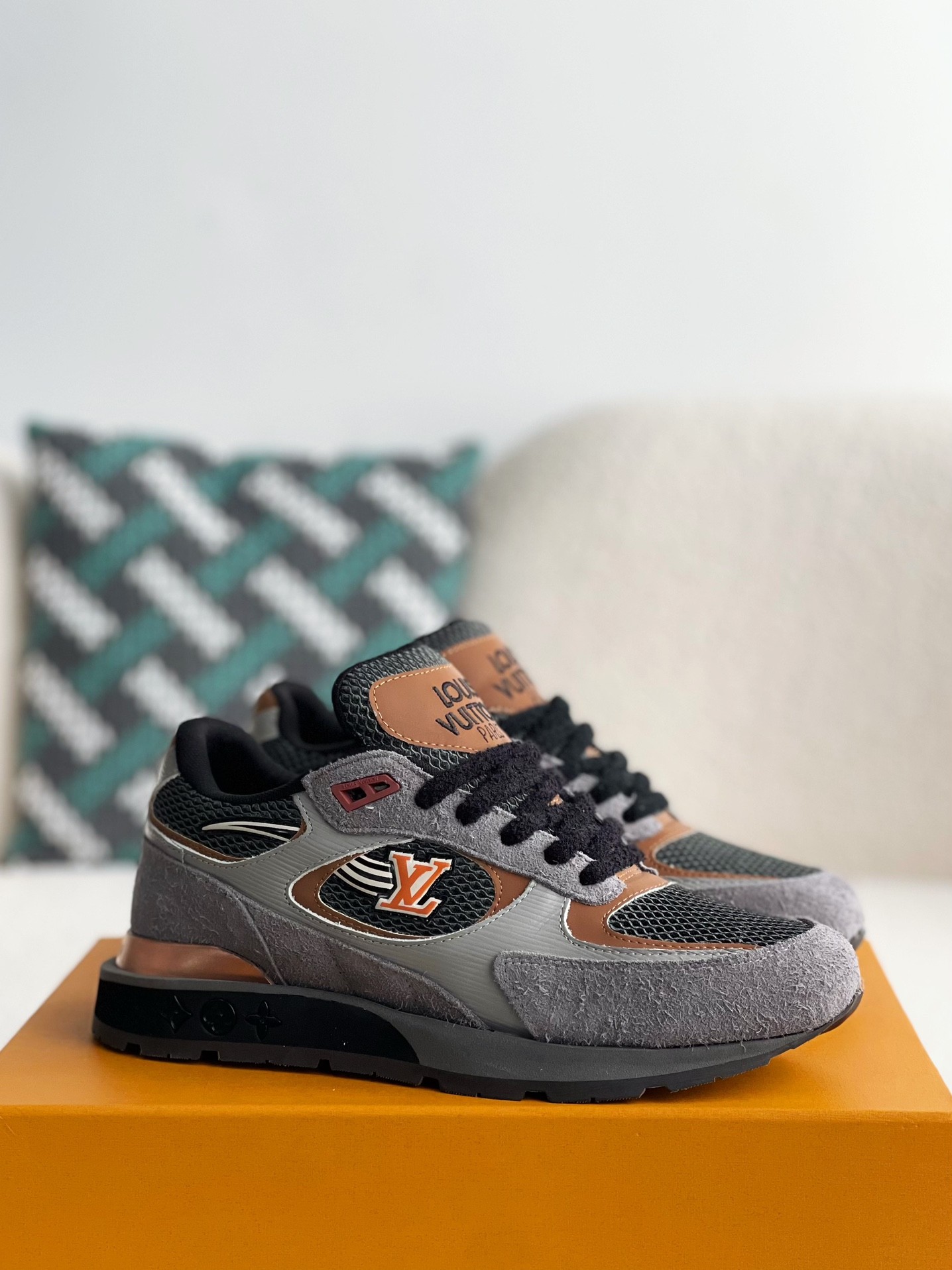 「#3256」LOUIS VUITTON Low-top running shoes