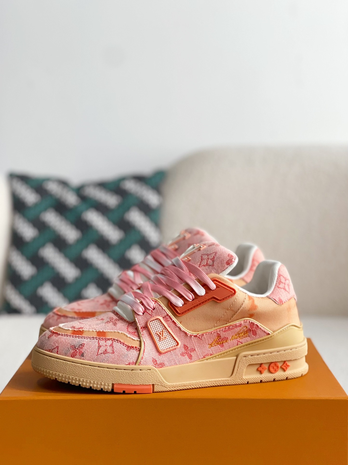 「#3141」 LOUIS VUITTON TRAINER SNEAKERS