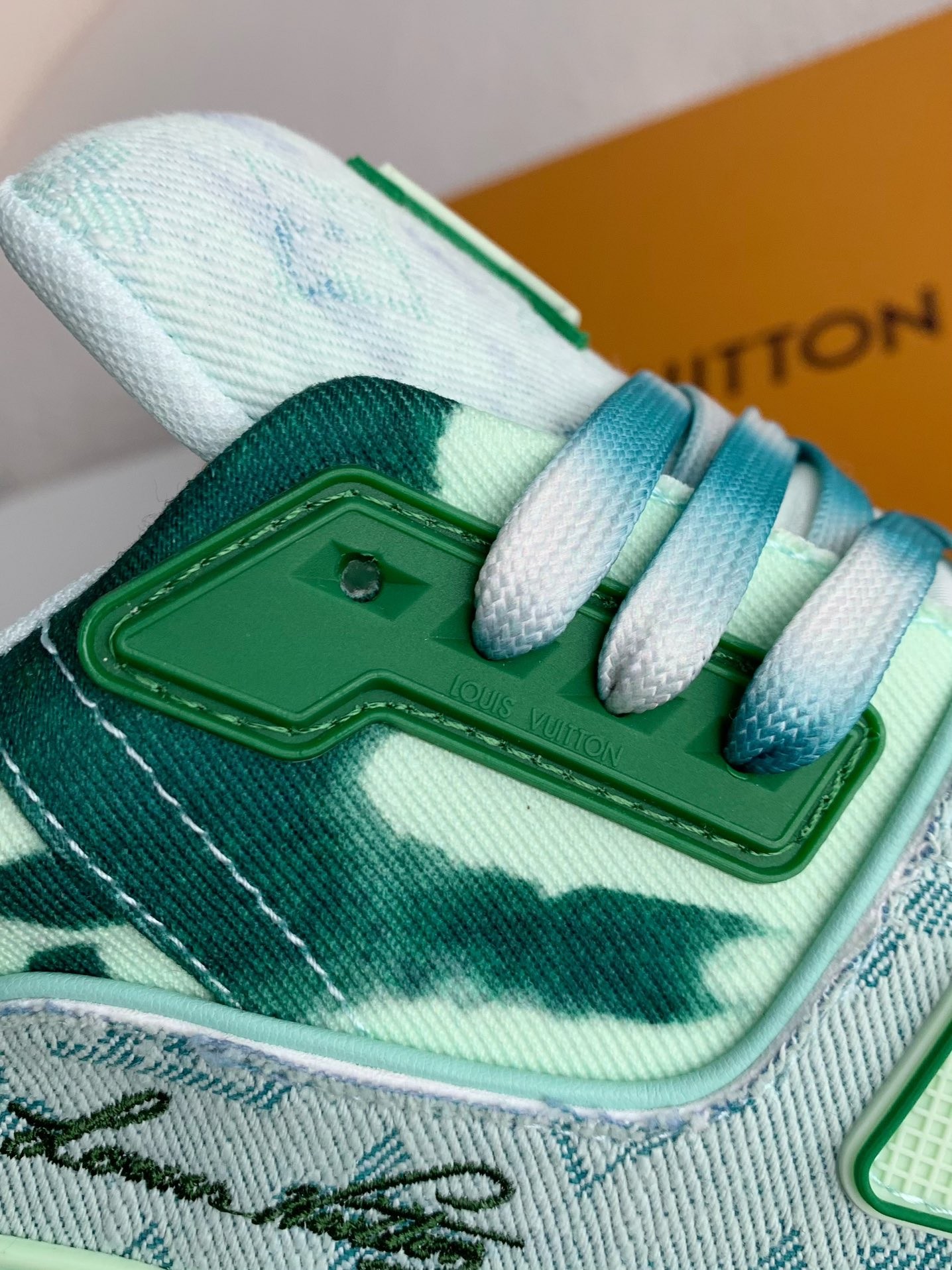 「#3174」LOUIS VUITTON SNEAKERS