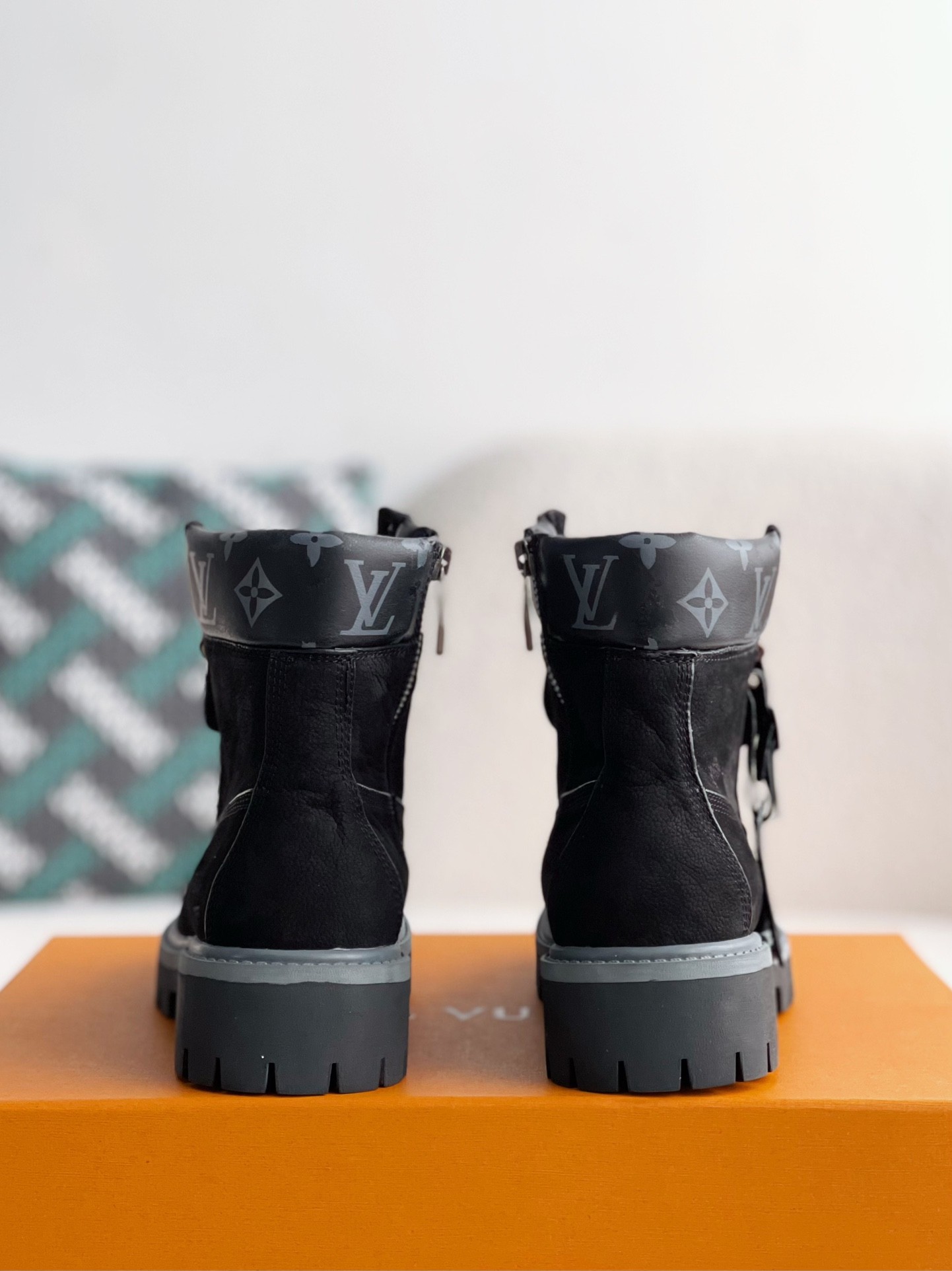 「#3575」louis vuitton & timberland Martin boots