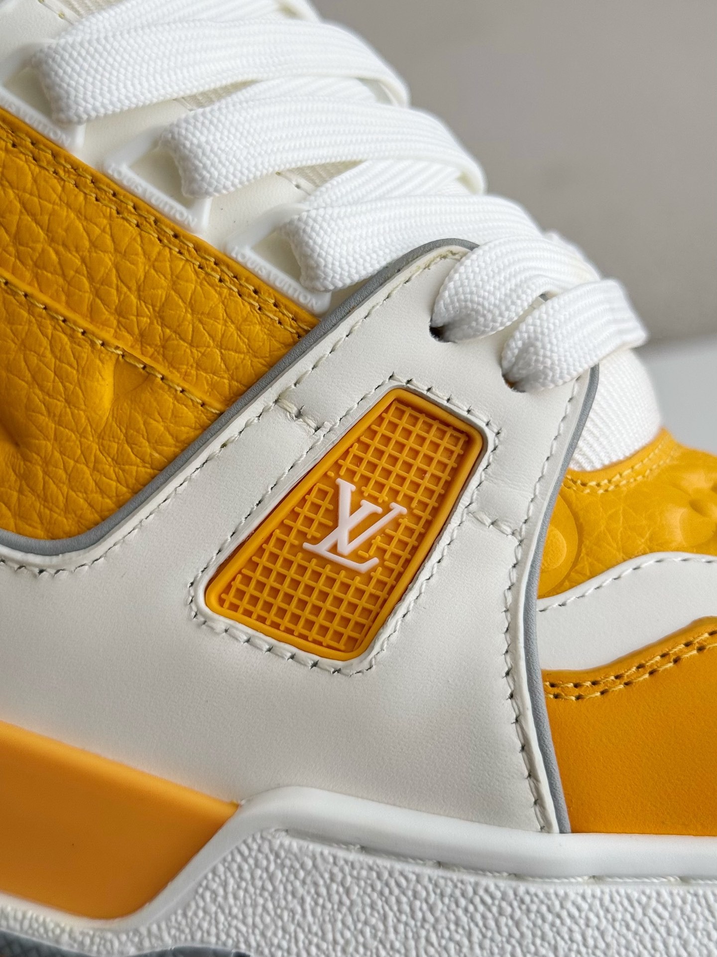 LOUIS VUITTON TRAINER SNEAKERS