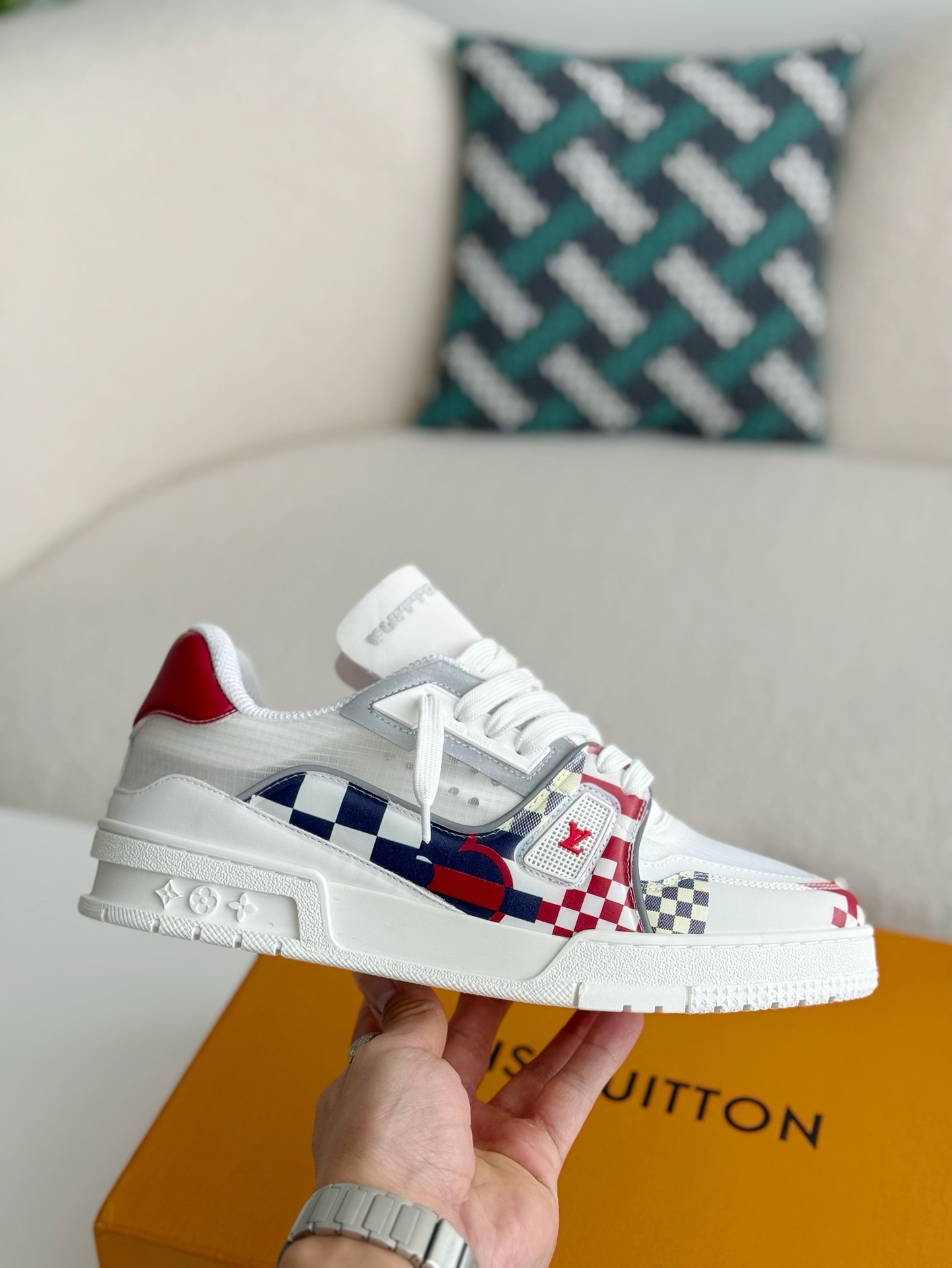 「#3807」 LOUIS VUITTON TRAINER SNEAKERS 37th America's Cup Limited Edition