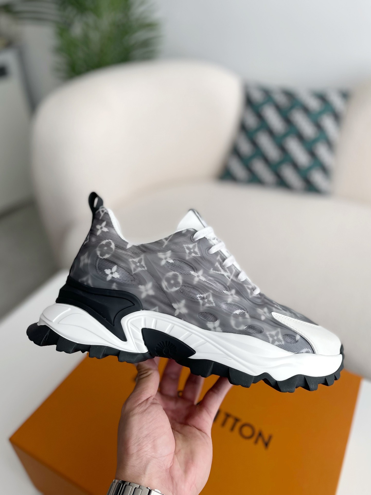 「#3690」LOUIS VUITTON CASUAL SNEAKERS