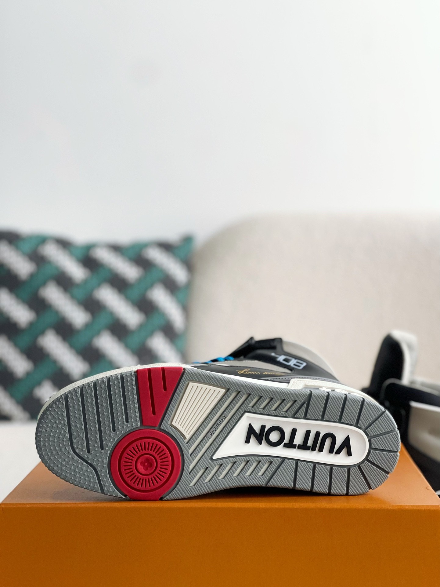 「#3105」LOUIS VUITTON TRAINER SNEAKERS