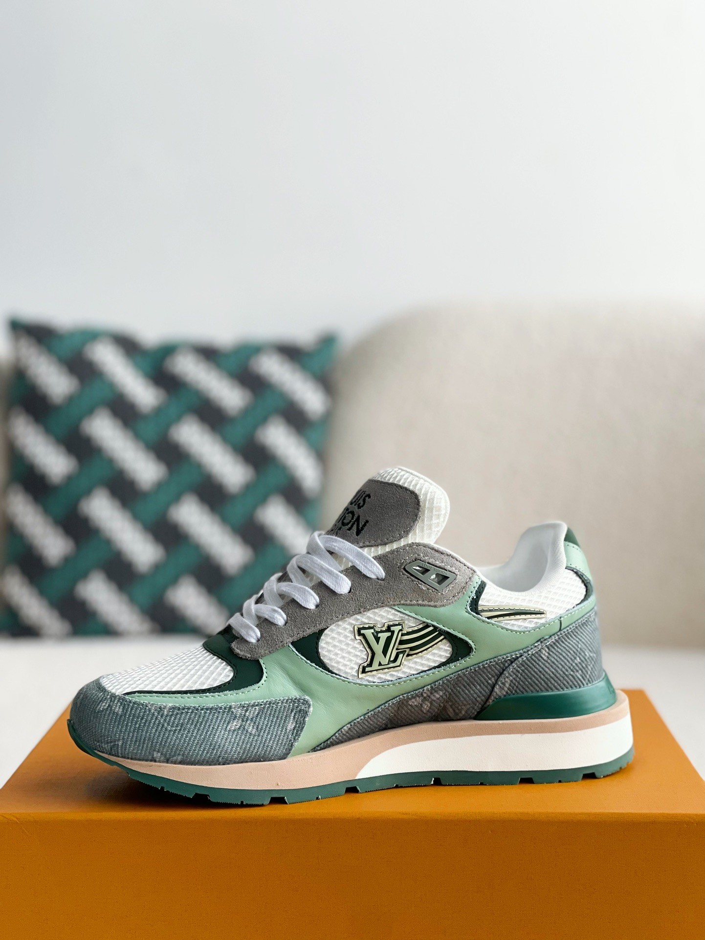 「#3257」LOUIS VUITTON Low-top running shoes