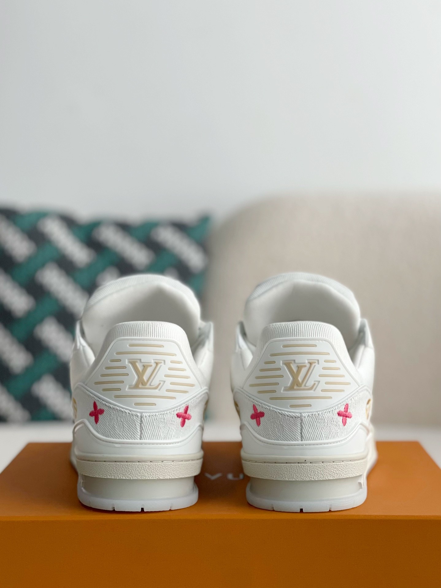 「#3229」 LOUIS VUITTON TRAINER SNEAKERS