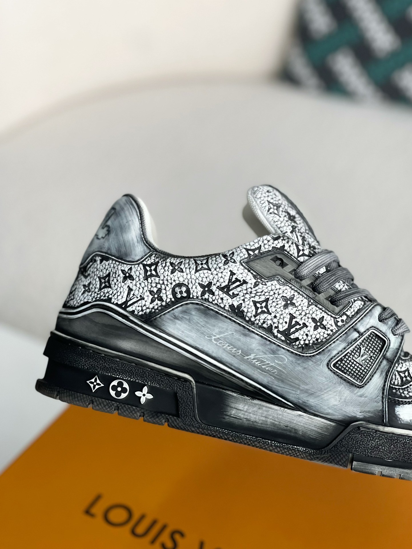 「#3172」LOUIS VUITTON SNEAKERS
