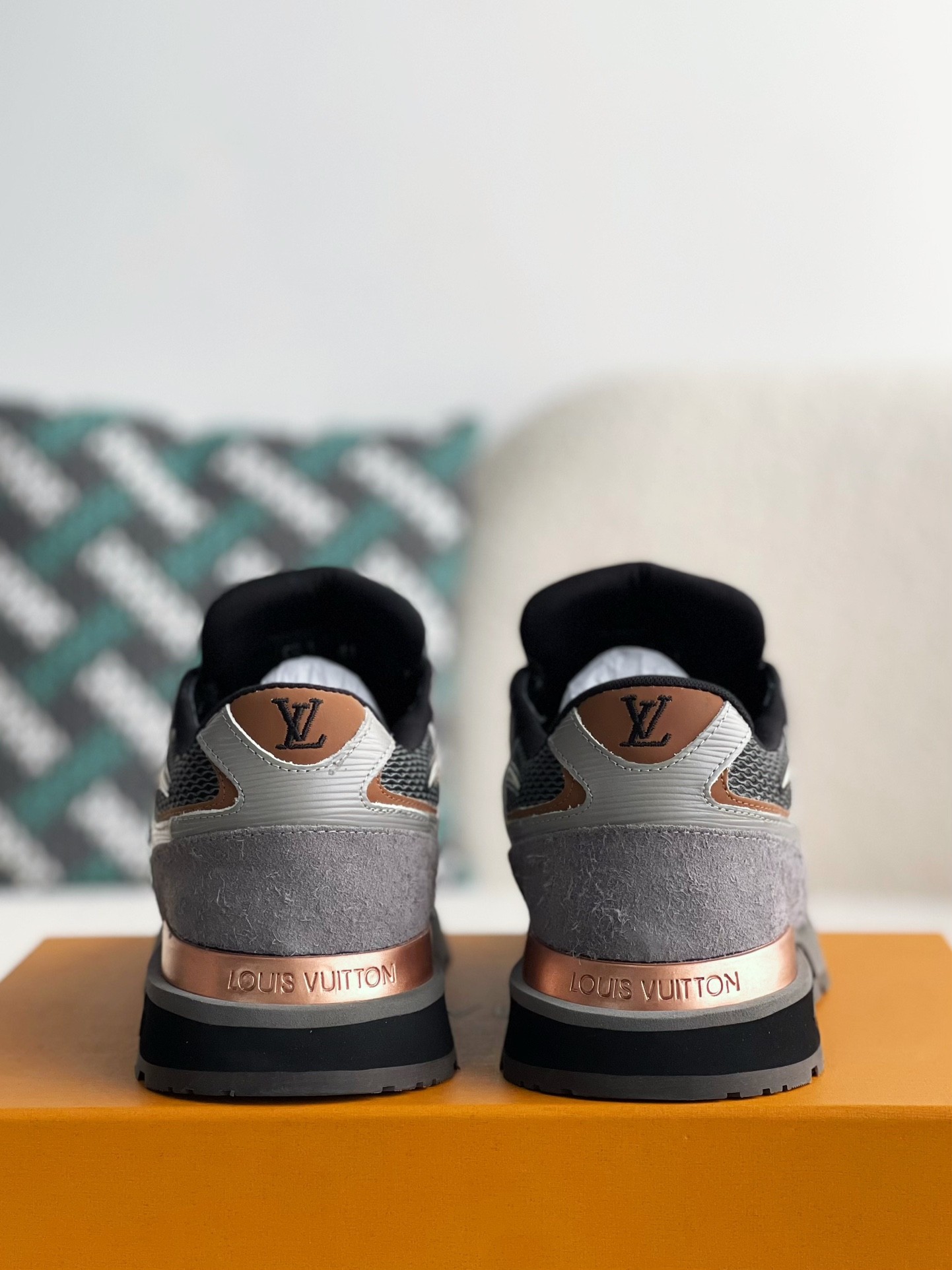 「#3256」LOUIS VUITTON Low-top running shoes