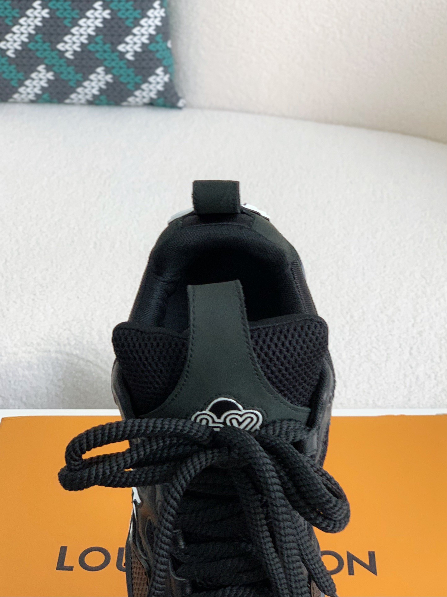 LOUIS VUITTON SKATE SNEAKERS