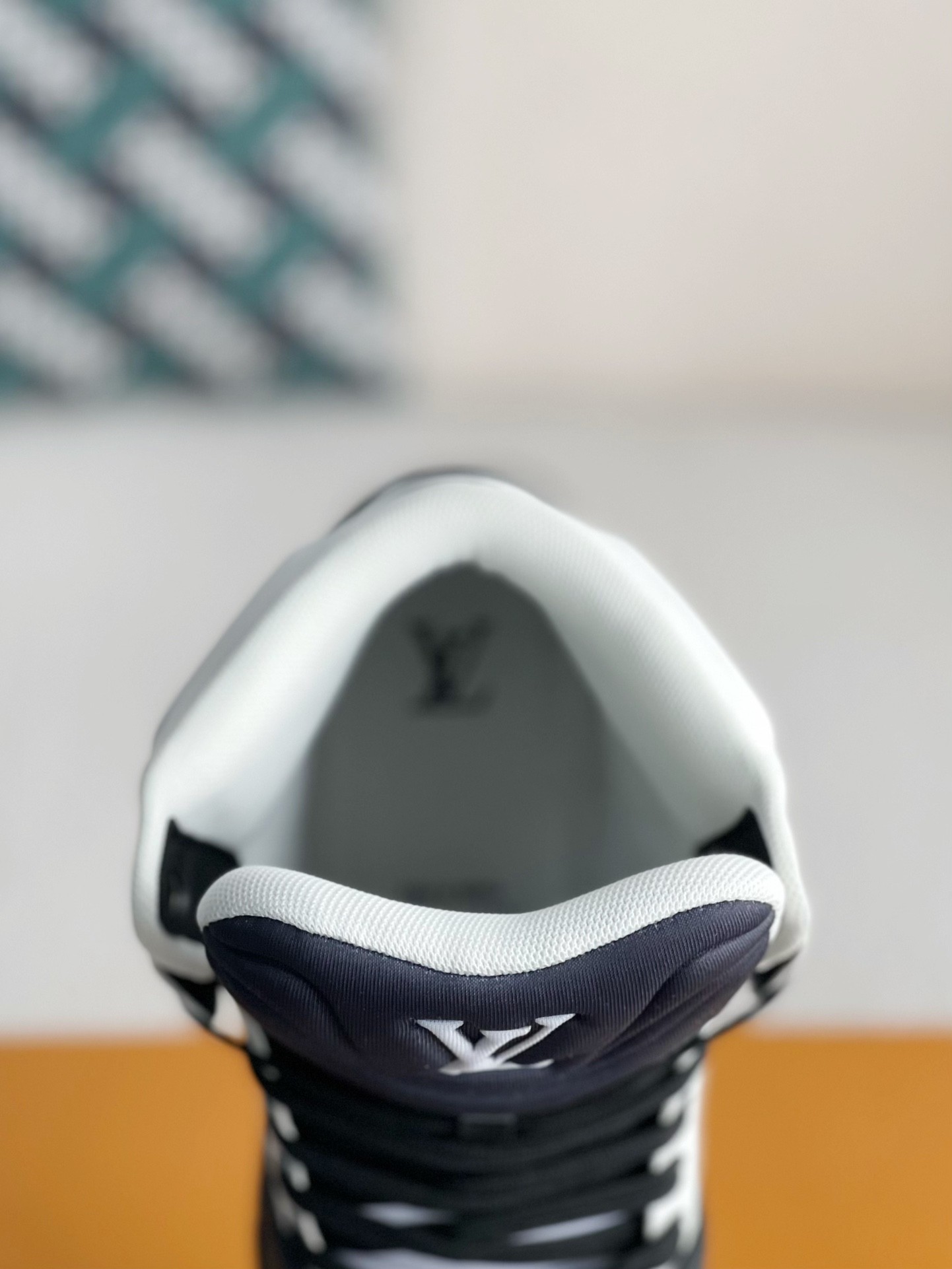 「#3195」LOUIS VUITTON TRAINER SNEAKERS