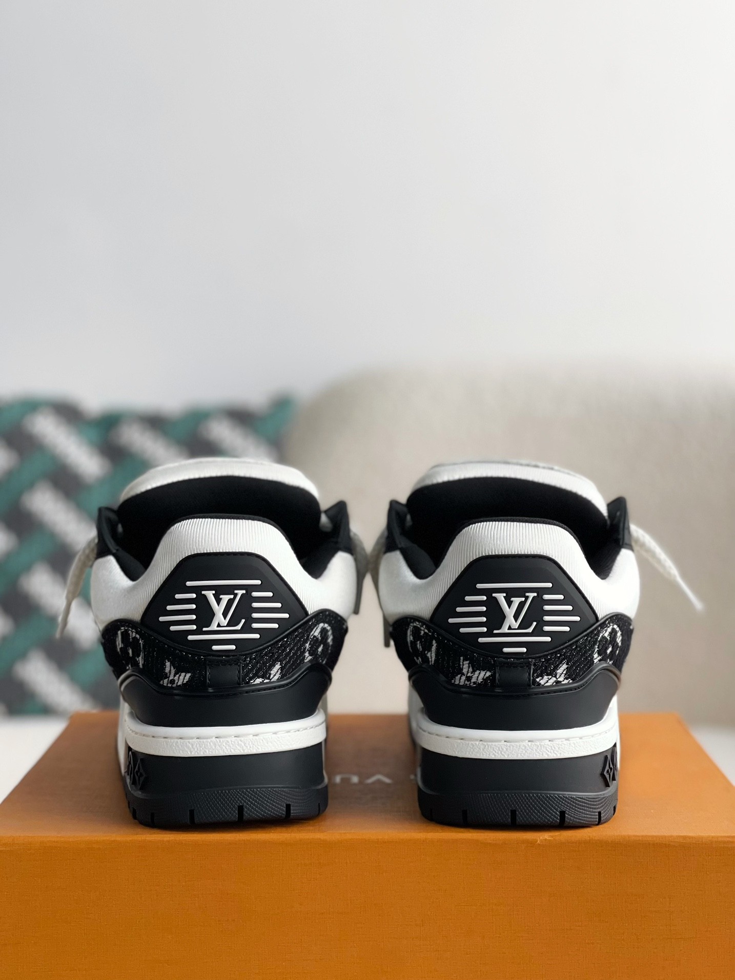 「#3357」LOUIS VUITTON  TRAINER 2023Show style Sneakers