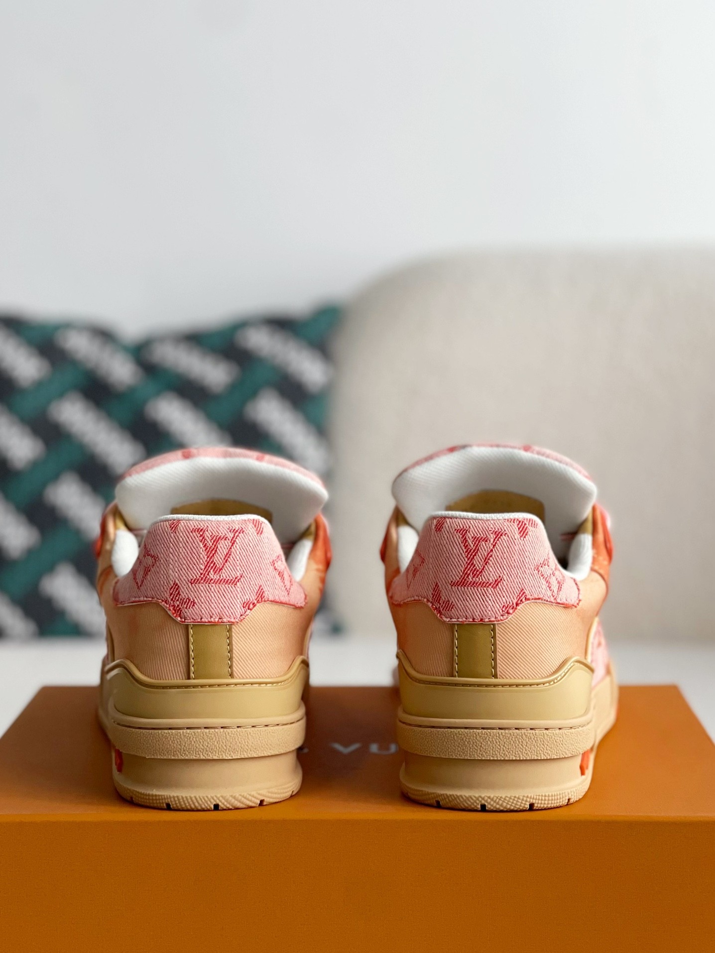 「#3141」 LOUIS VUITTON TRAINER SNEAKERS