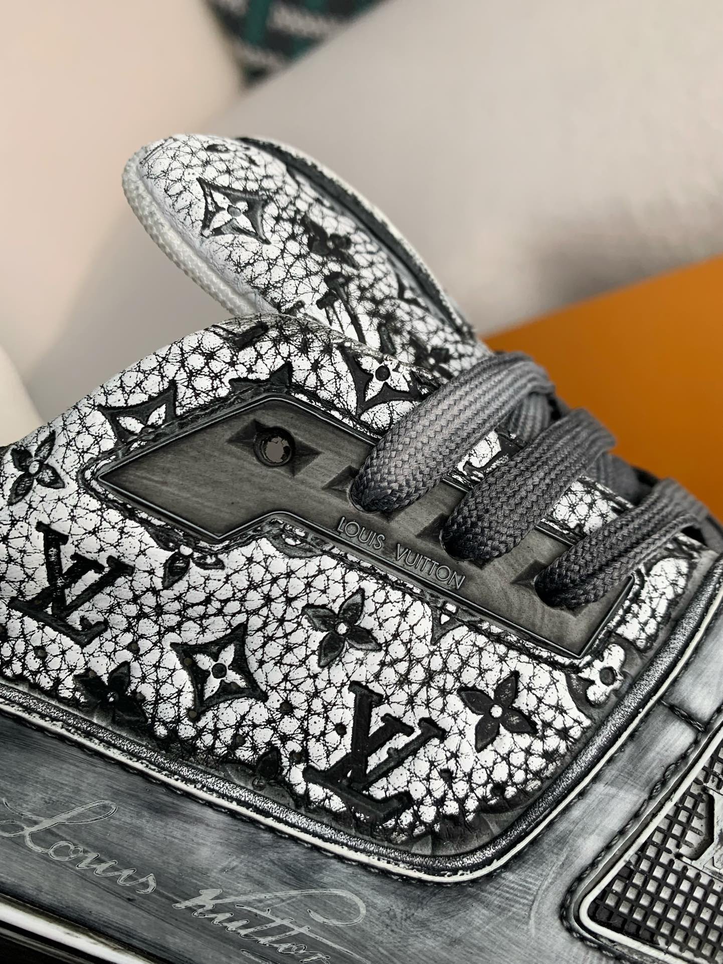 「#3172」LOUIS VUITTON SNEAKERS