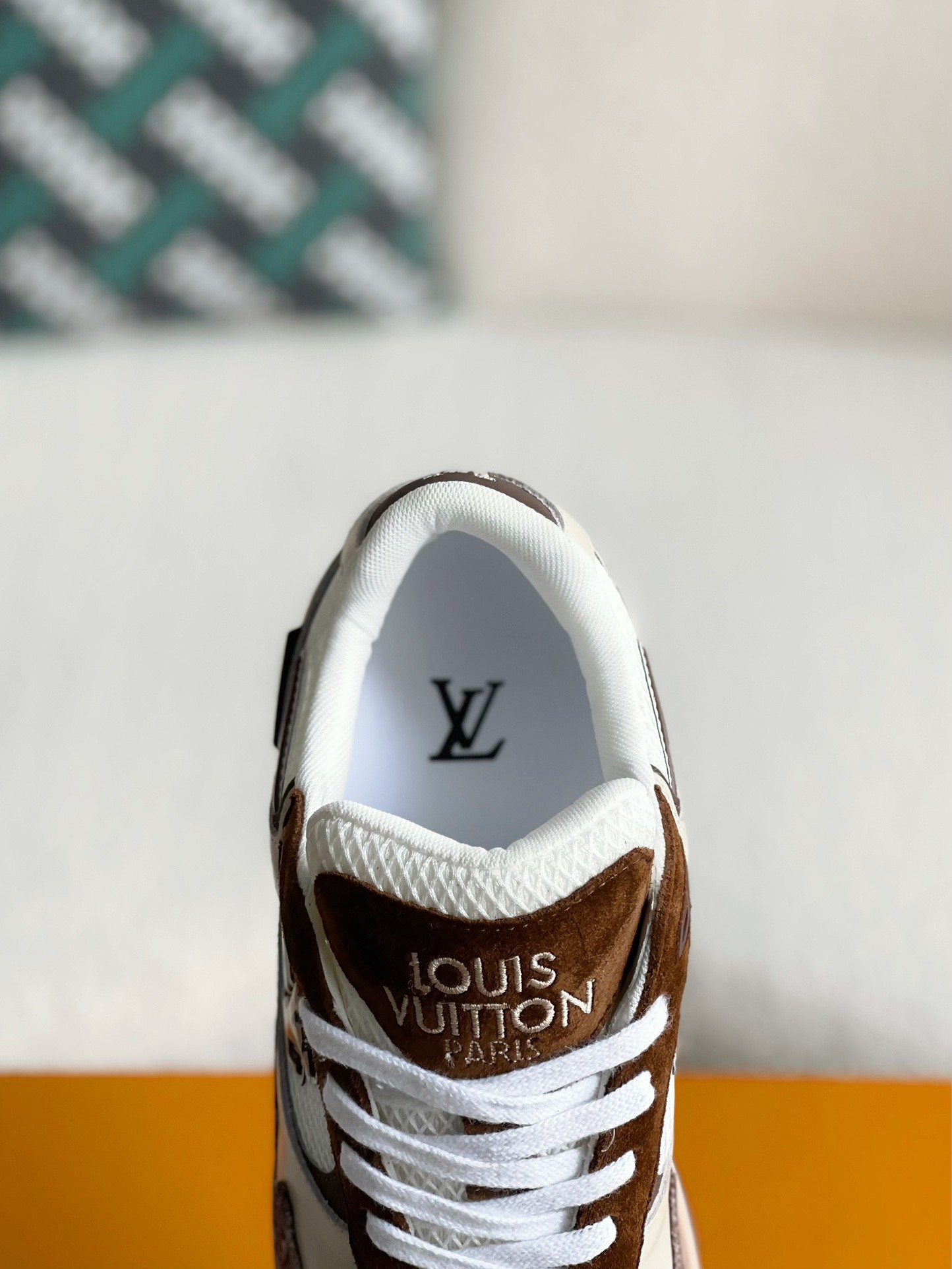 「#3260」LOUIS VUITTON Low-top running shoes