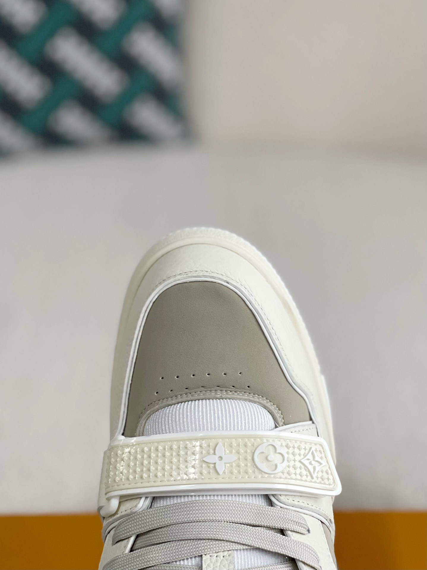 「#3343」 LOUIS VUITTON TRAINER SNEAKERS