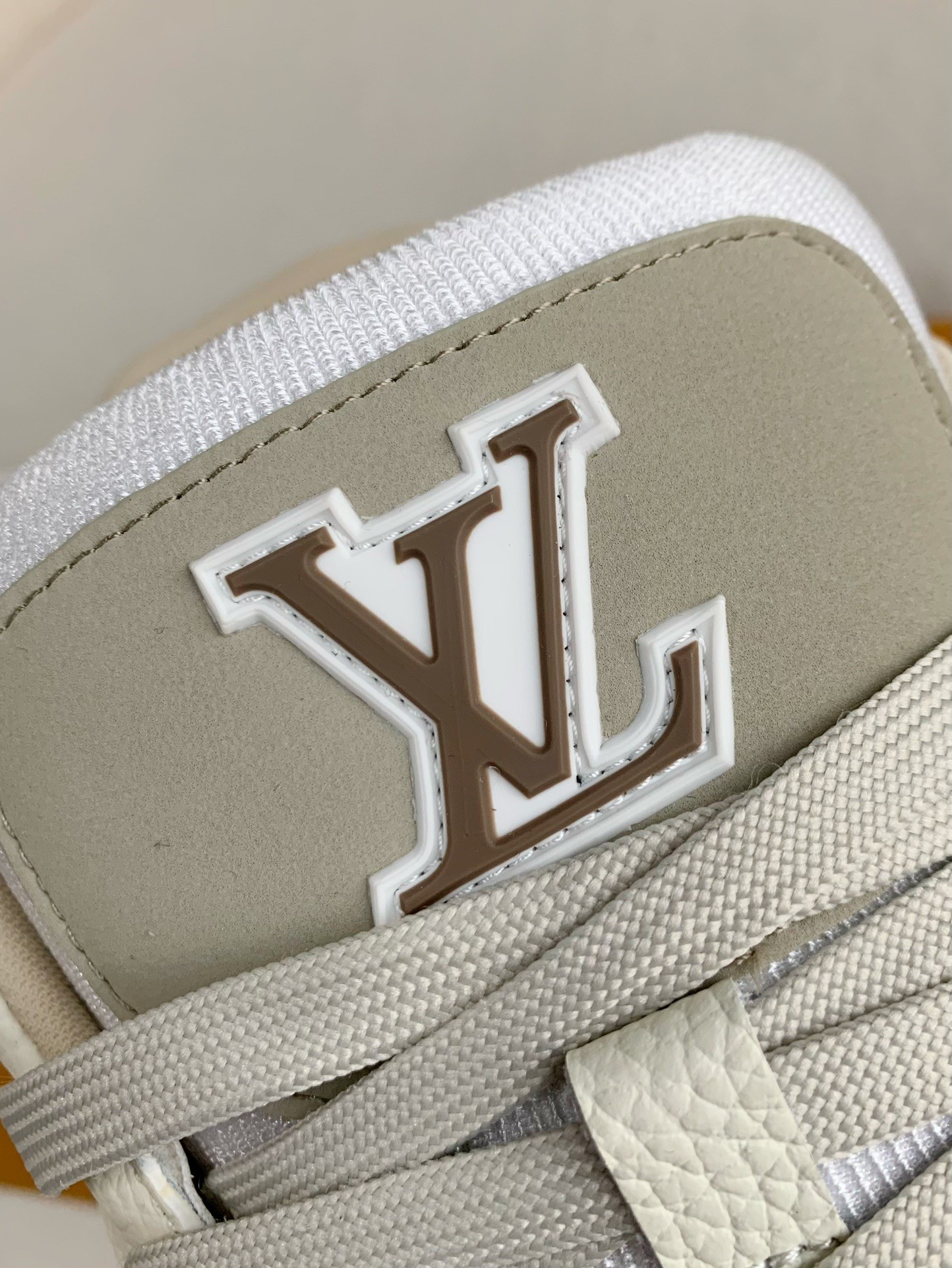 「#3343」 LOUIS VUITTON TRAINER SNEAKERS