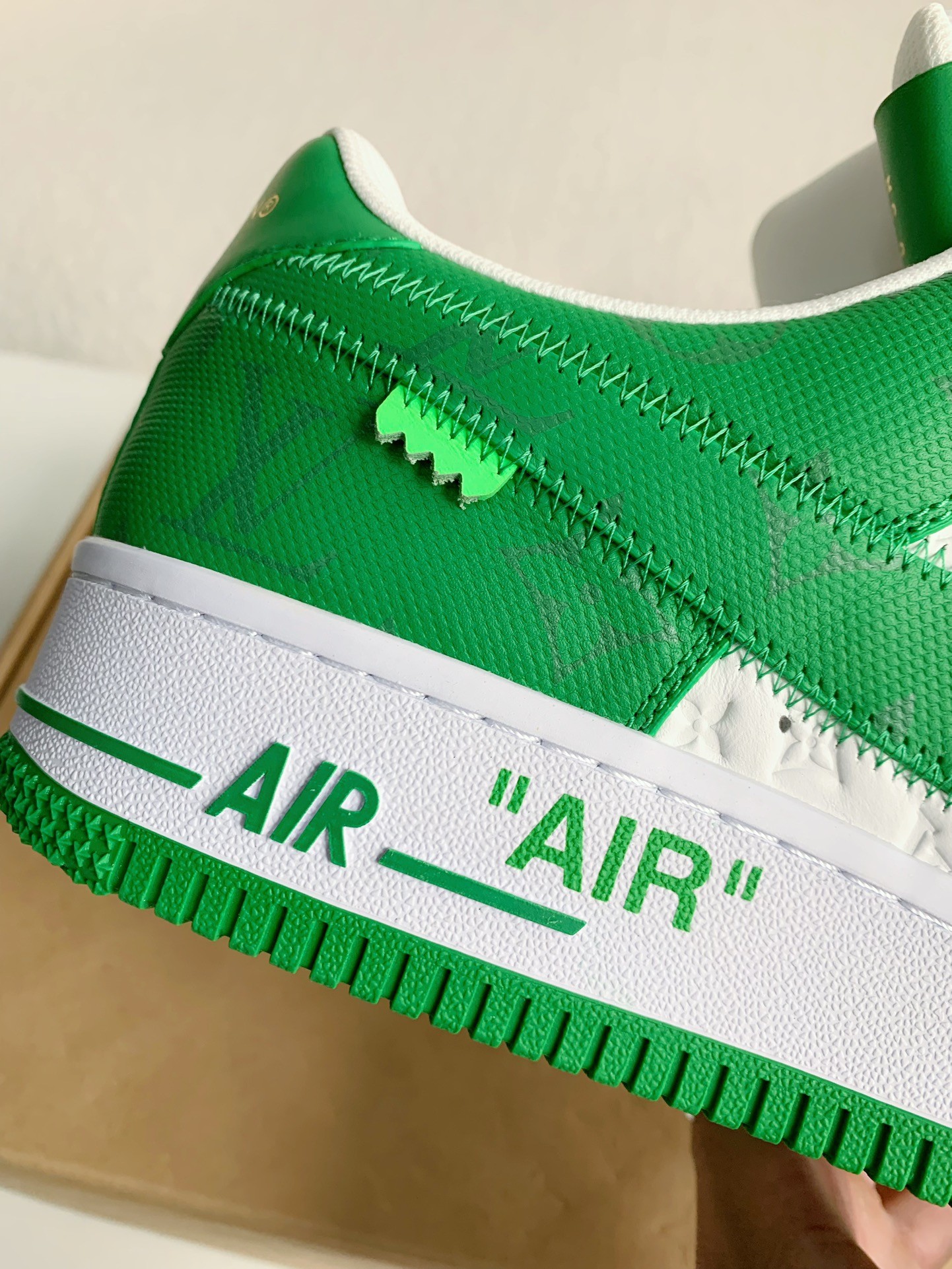 LOUIS VUITTON × NIKE AIR FORCE 1 Sneaker