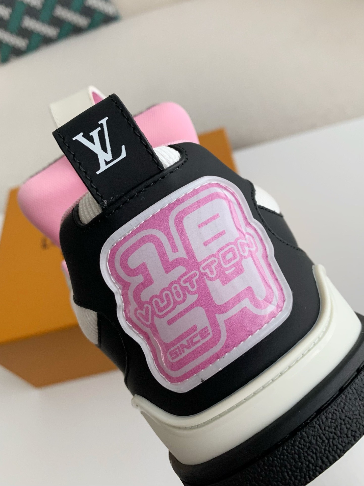 LOUIS VUITTON SKATE SNEAKERS